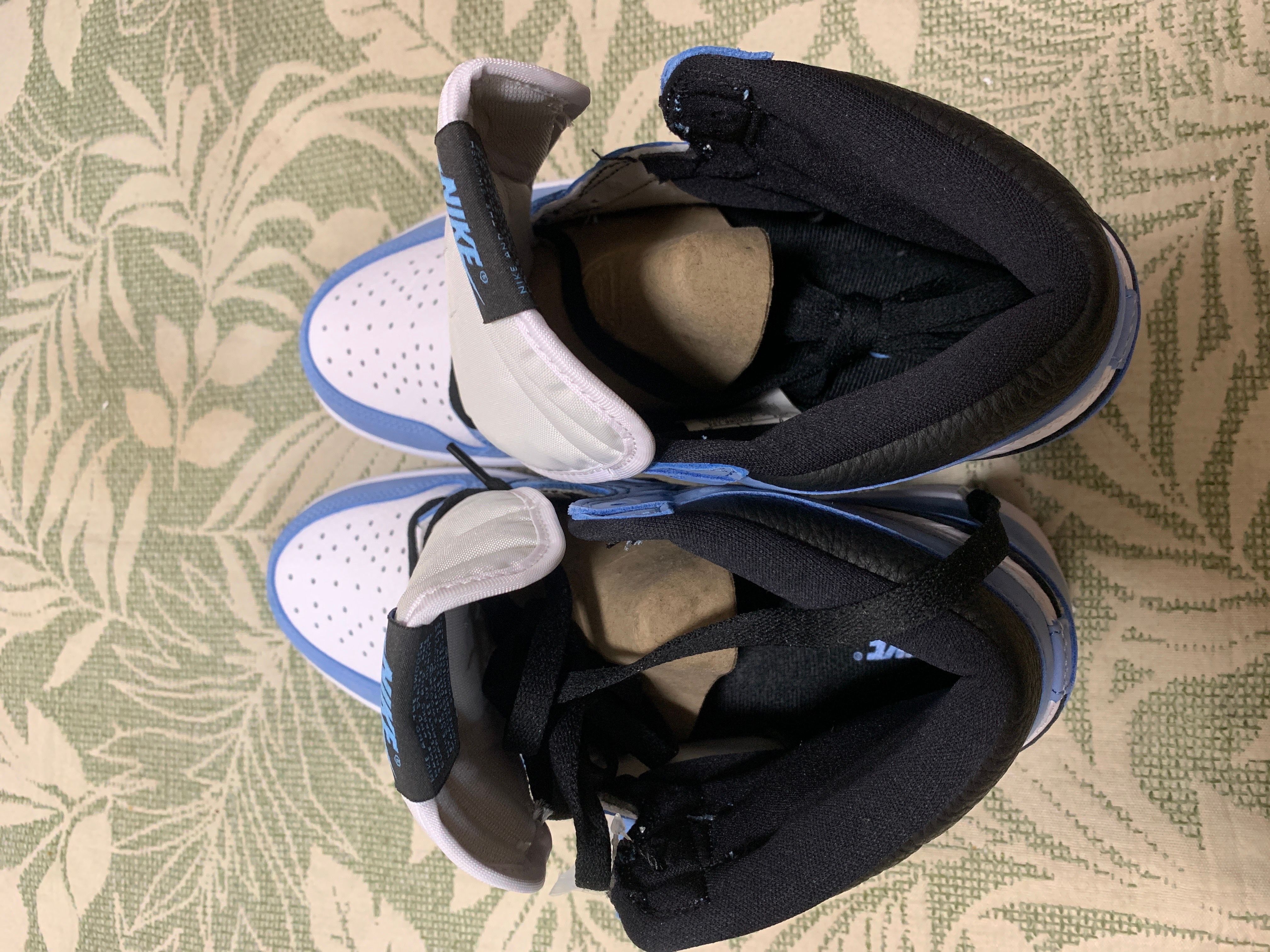 Nike Air Jordan 1 High OG "University Blue"