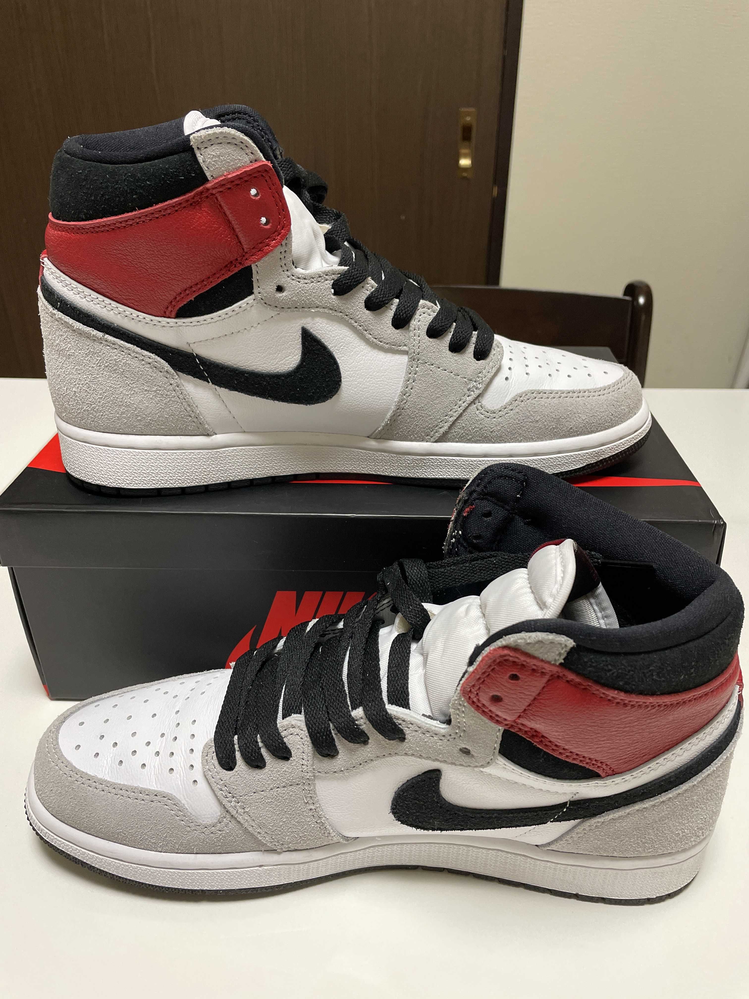 Nike Air Jordan 1 High OG "White/Black/Light Smoke Grey"