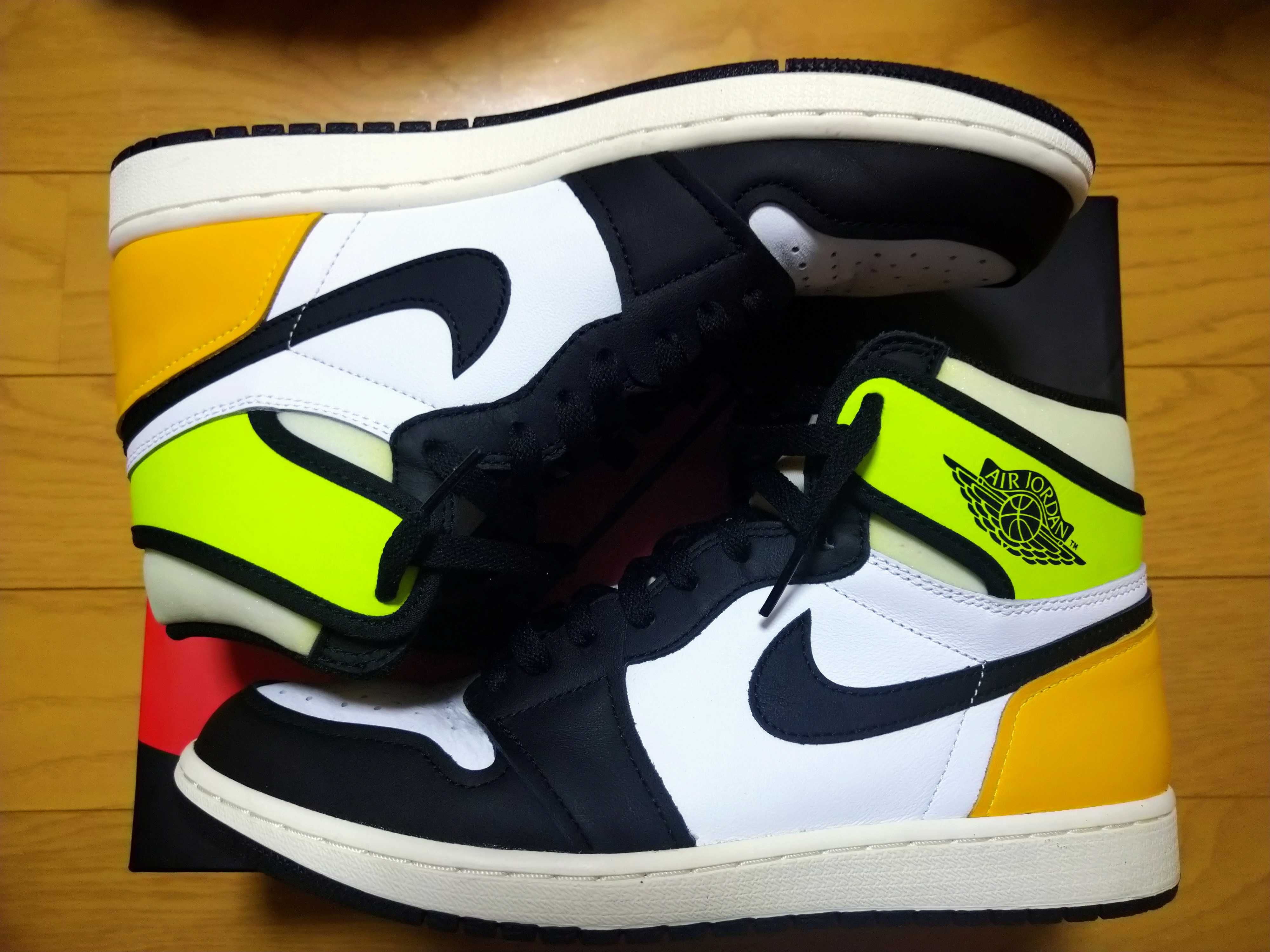 Nike Air Jordan 1 High OG "Volt Gold"
