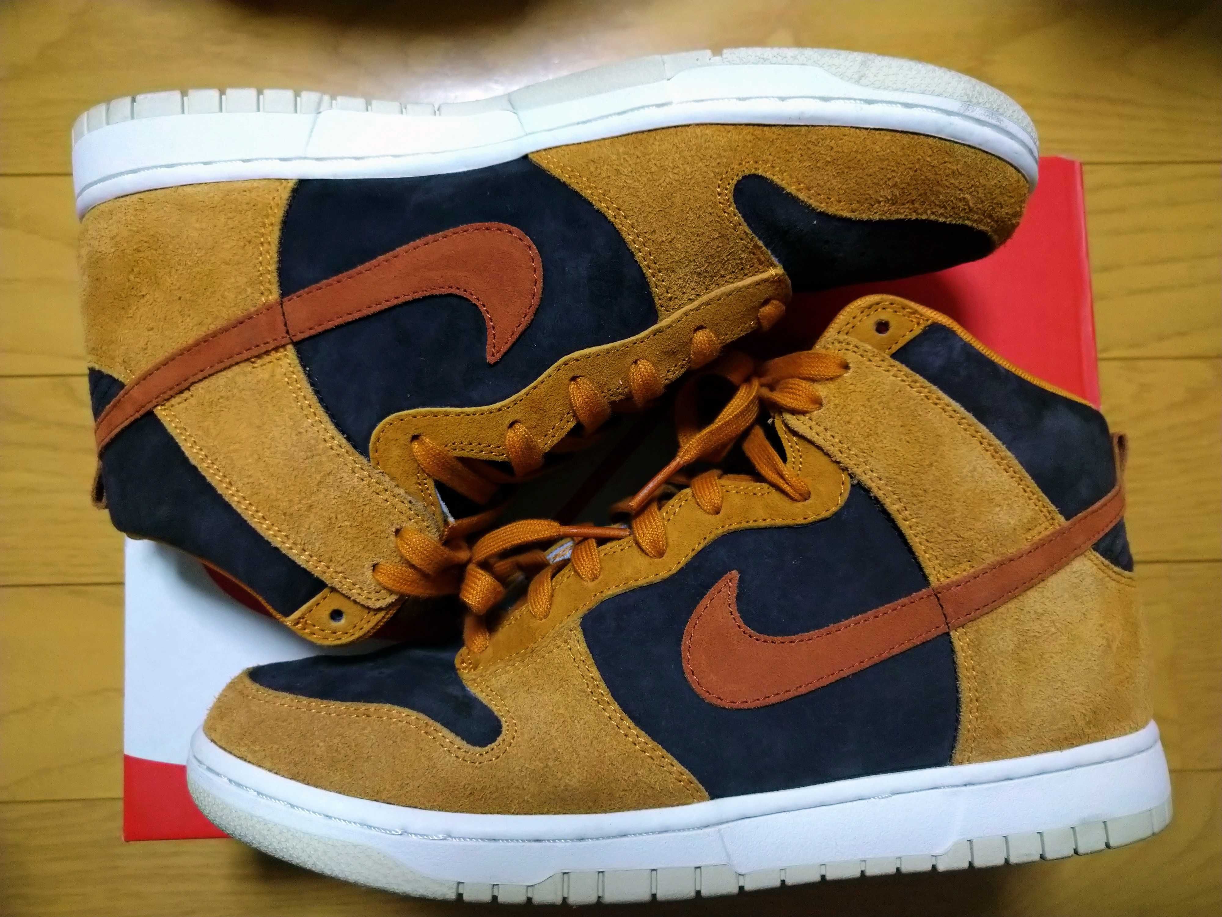 NIKE DUNK HIGH PRM "DARK CURRY"