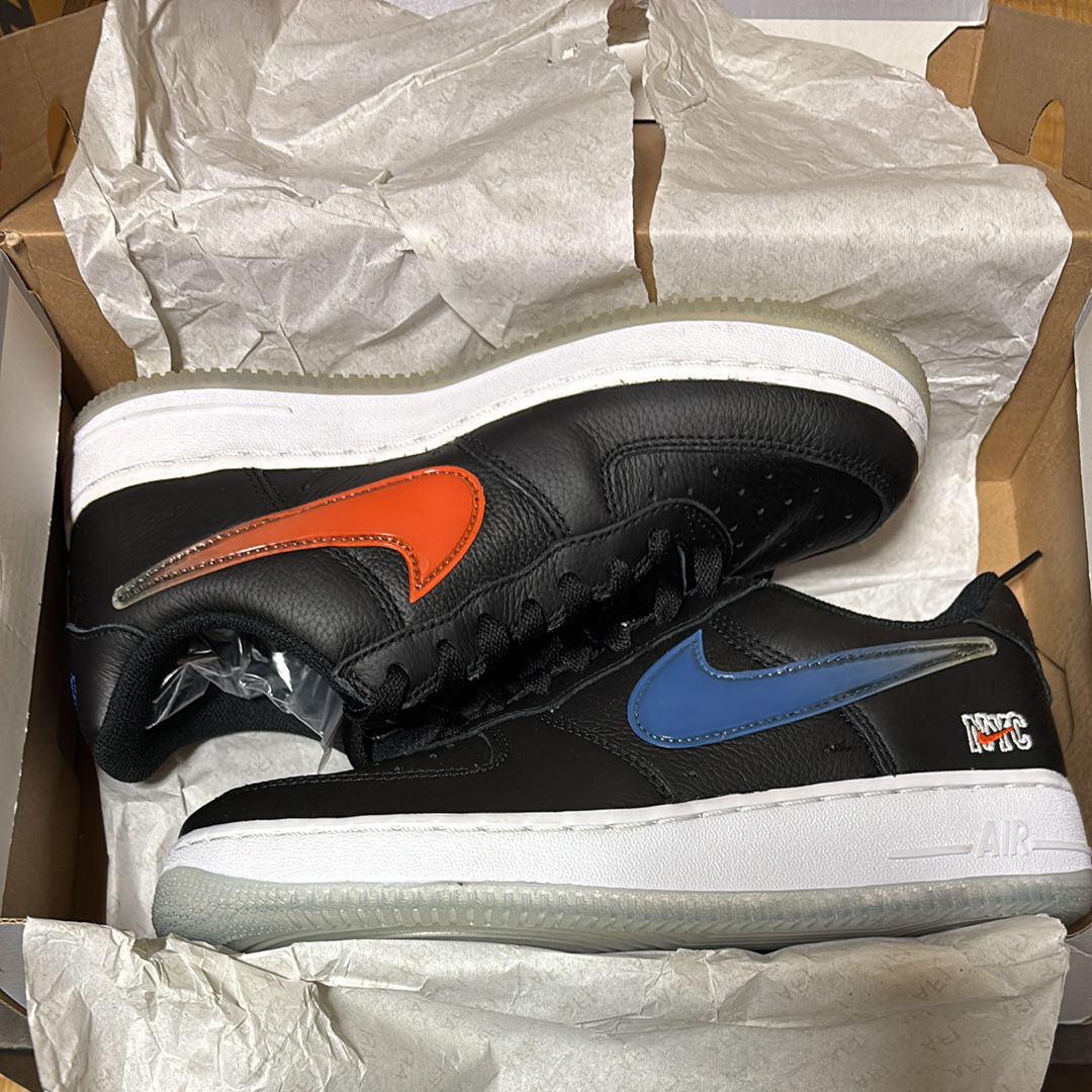 KITH × Nike Air Force 1 Low New York Knicks "Black/Brilliant Orange/Rush/Brilliant White"