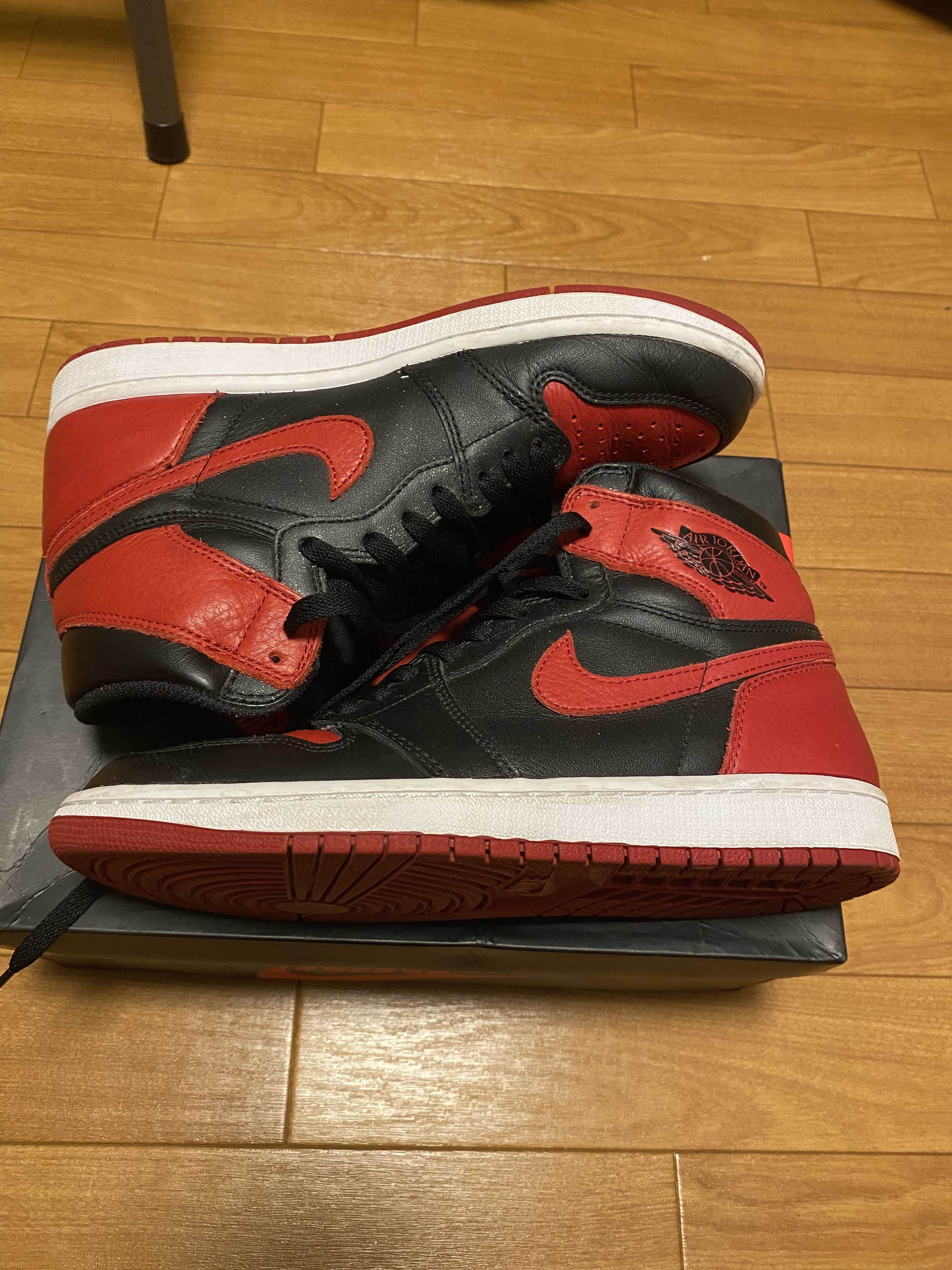 Nike Air Jordan 1 Retro High OG "Bred/Banned" (2016)