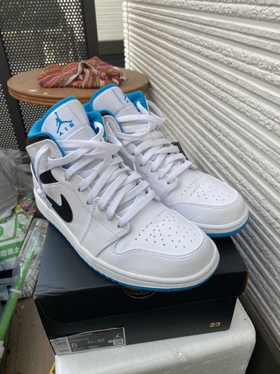 Nike Air Jordan 1 Mid "White/Laser blue"