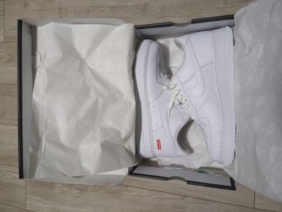 Supreme × Nike Air Force 1 Low "White"