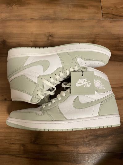 Nike Women's Air Jordan 1 High OG "Seafoam"