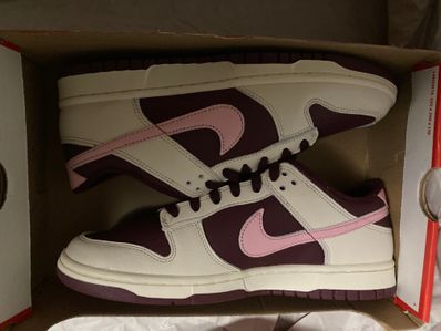 Nike Dunk Low "Valentine’s Day" (2023)