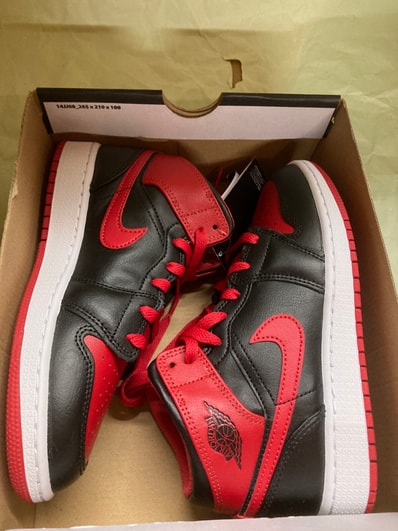 Nike GS Air Jordan 1 Mid "Bred Toe"