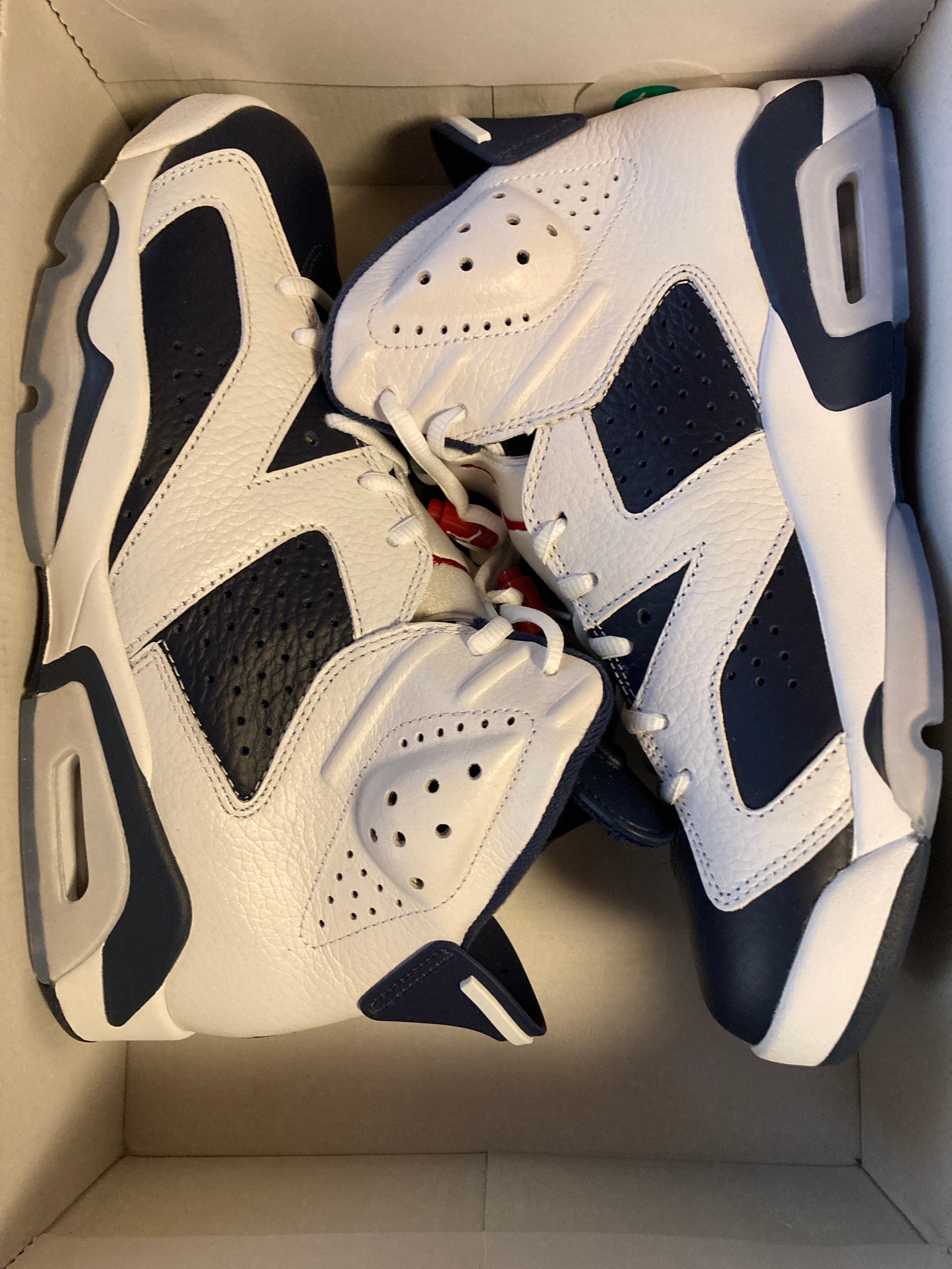 Nike Air Jordan 6 Retro "White and Midnight Navy"