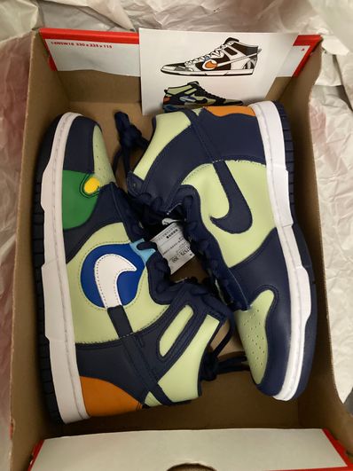 Nike Women's Dunk High "Pistachio and Midnight Navy"