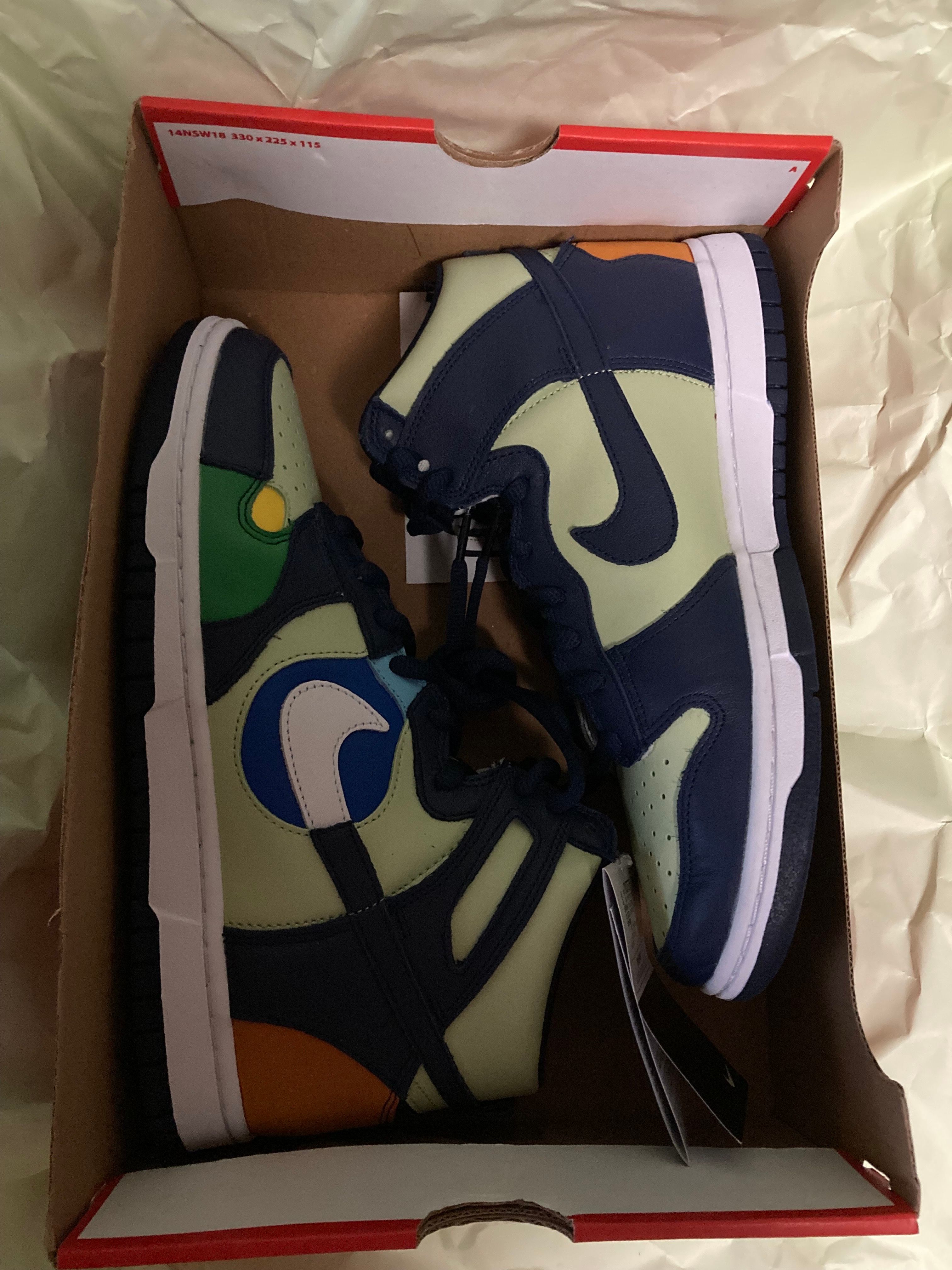 Nike Women's Dunk High "Pistachio and Midnight Navy"