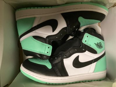 Nike Air Jordan 1 High OG "Green Glow"