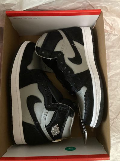 Nike Women's Air Jordan 1 Retro High OG "Medium Grey"