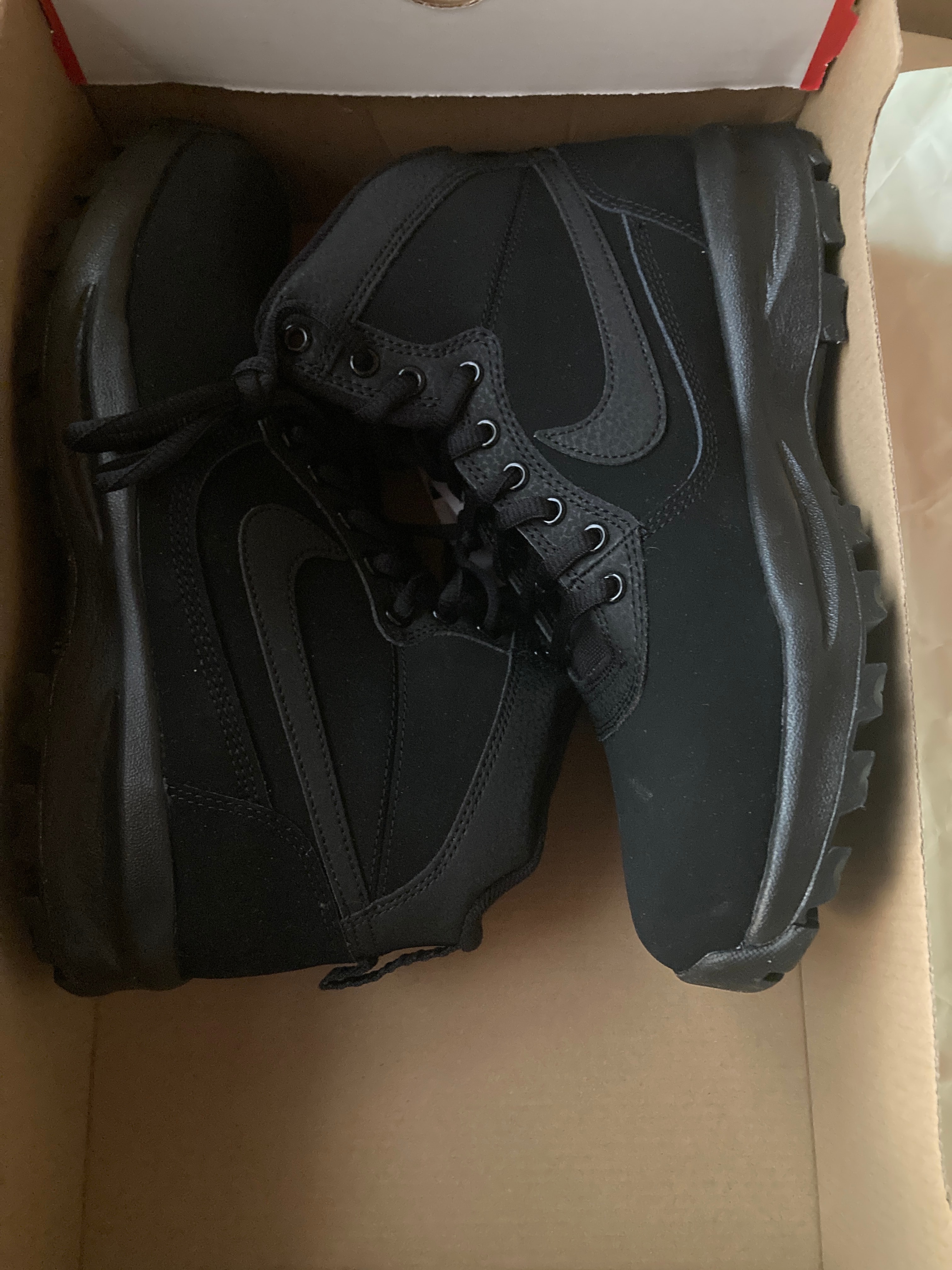 Nike Manoadome "Triple Black"