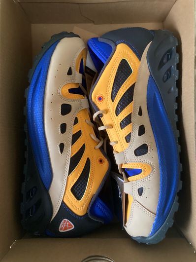 Nike ACG Air Exploraid "Sesame and Laser Orange"