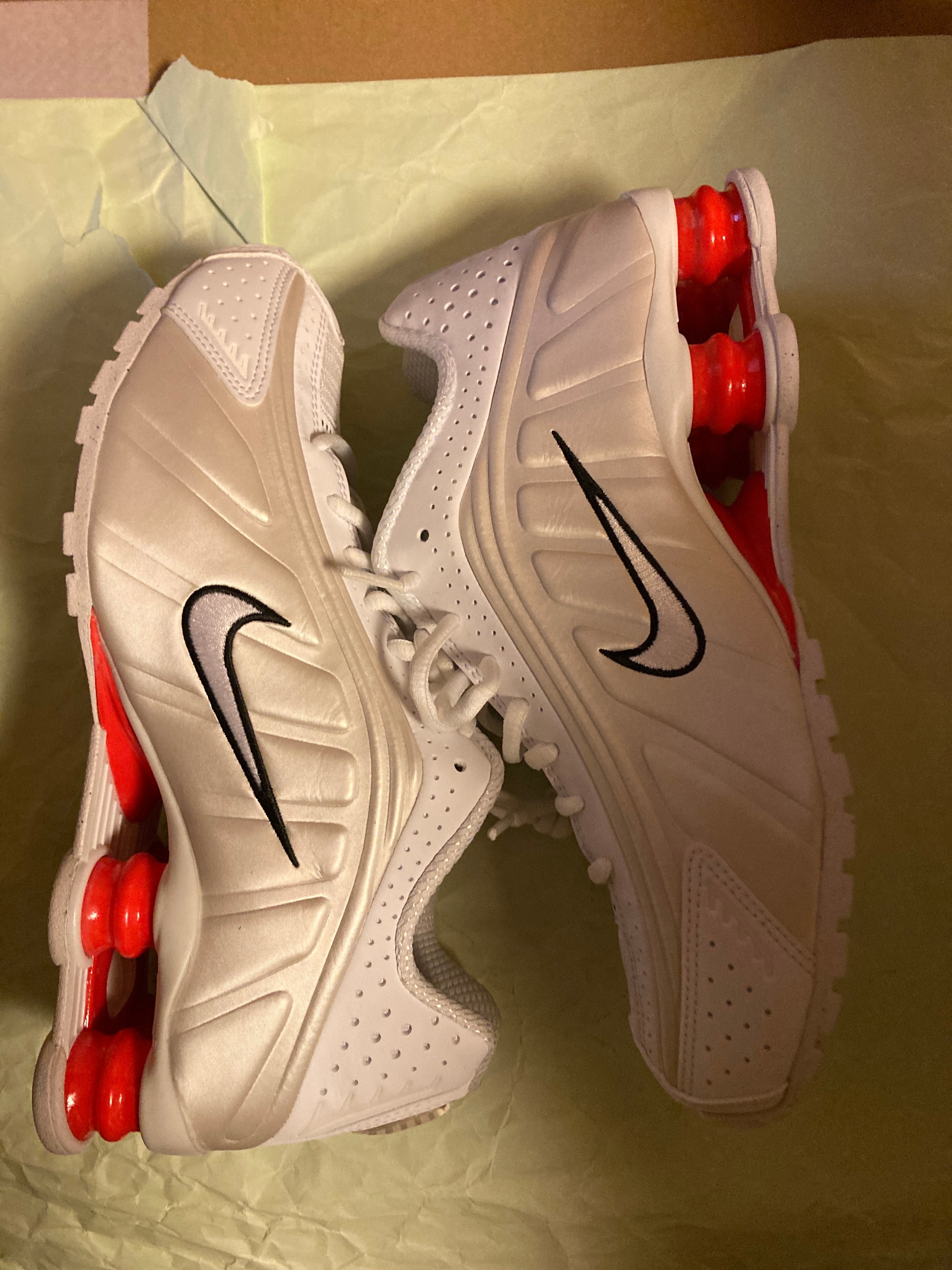 Nike Women's Shox R4 "White/Phantom/Picante Red/White"