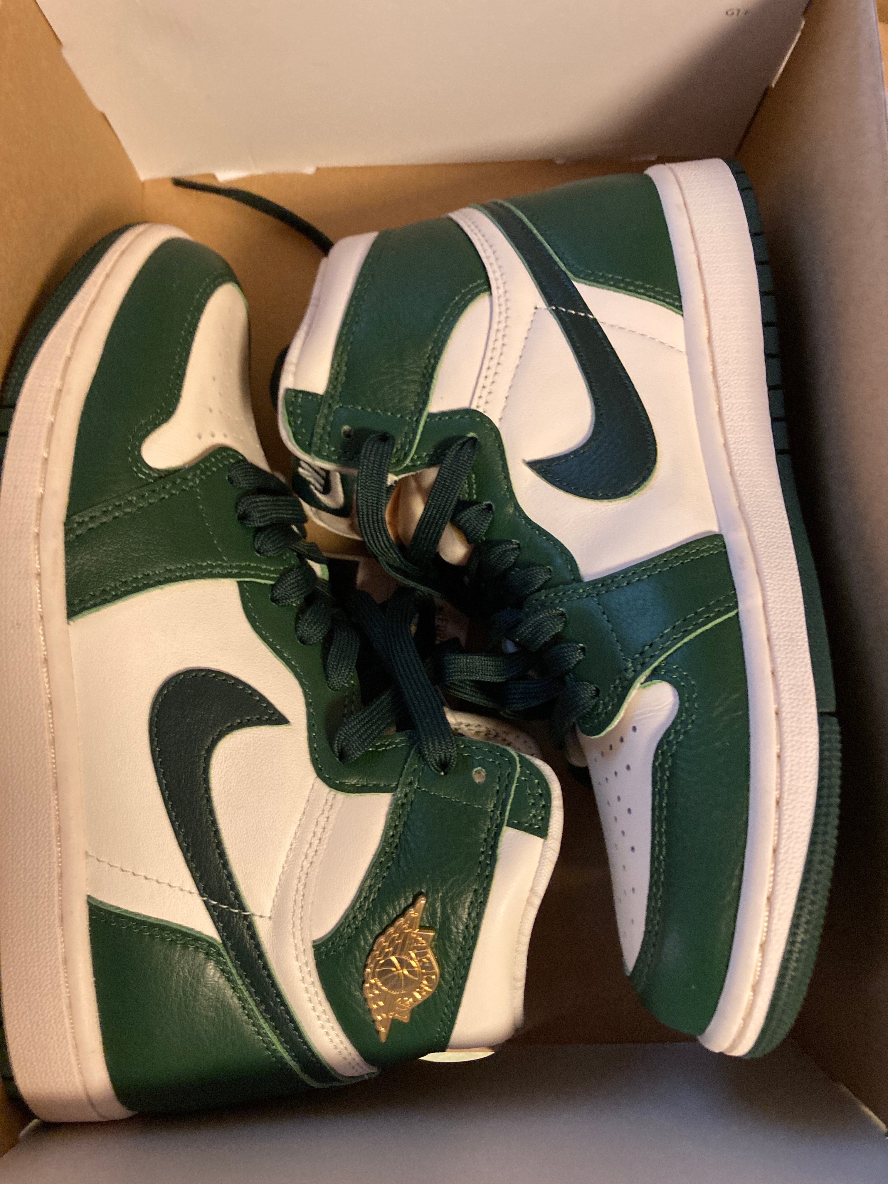 Nike Women's Air Jordan 1 Retro High OG "Pro Green"