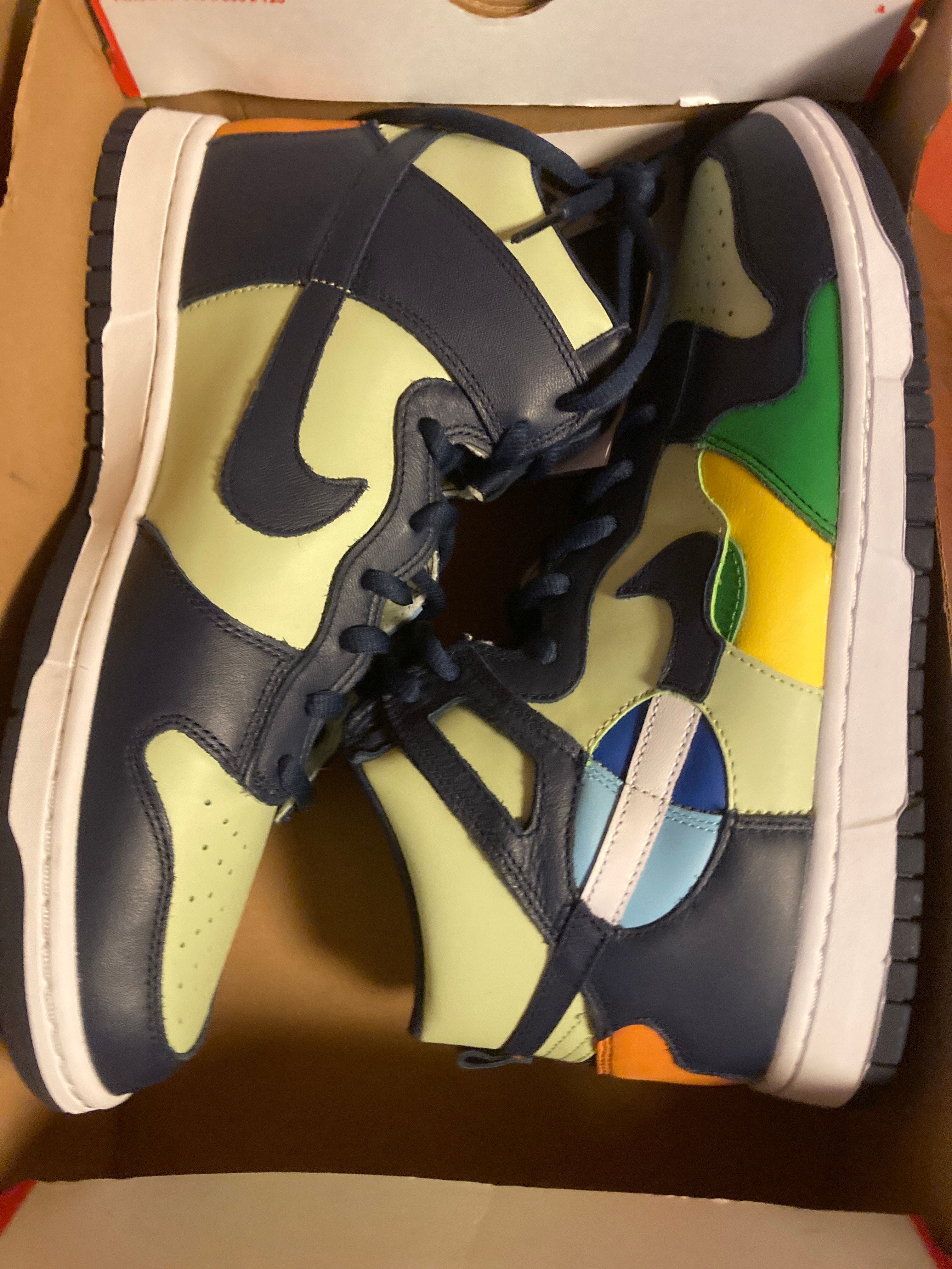 Nike Women's Dunk High "Pistachio and Midnight Navy"