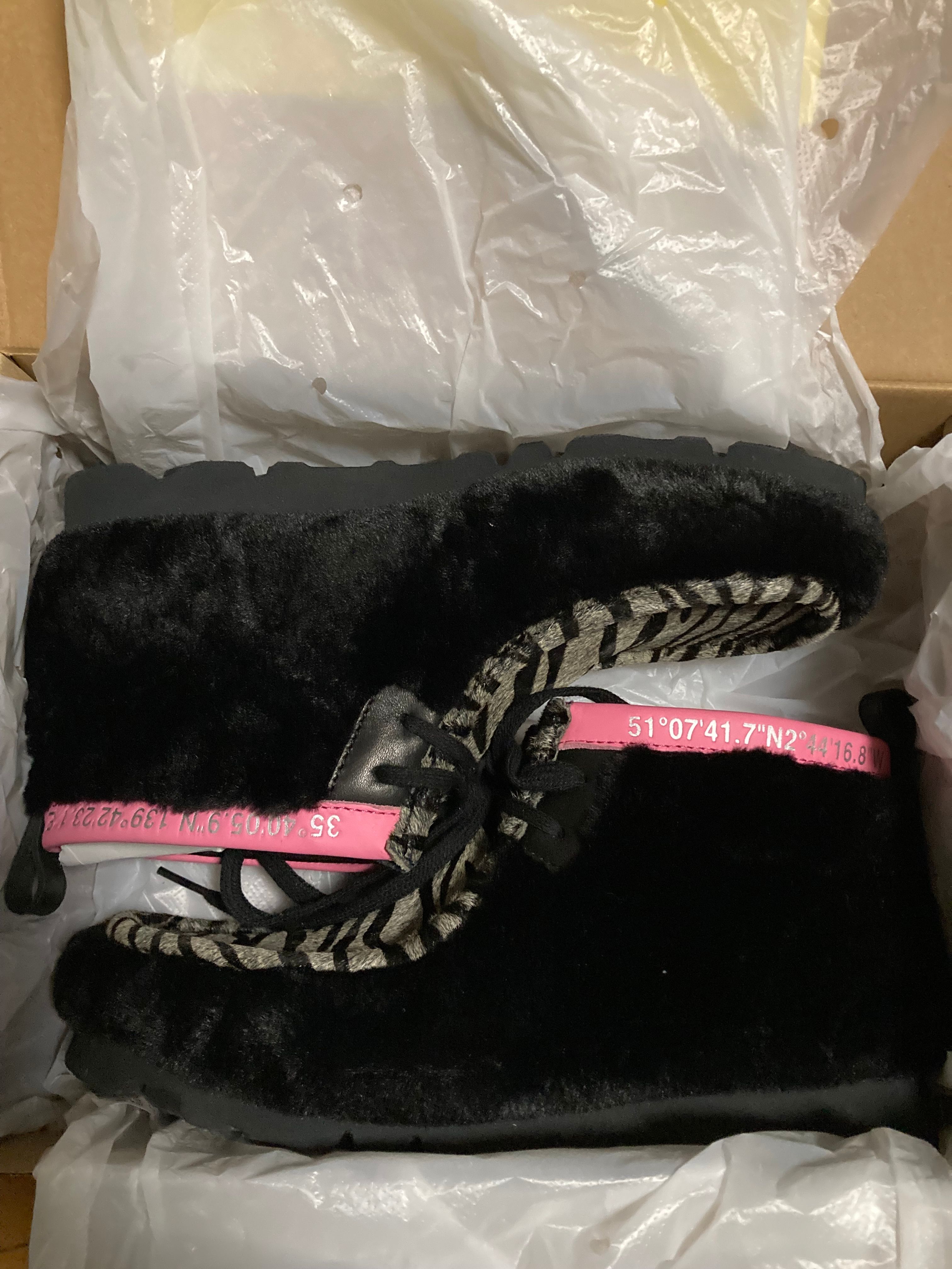 atmos × Clarks Wallabee "Gen Black Tiger PRT"