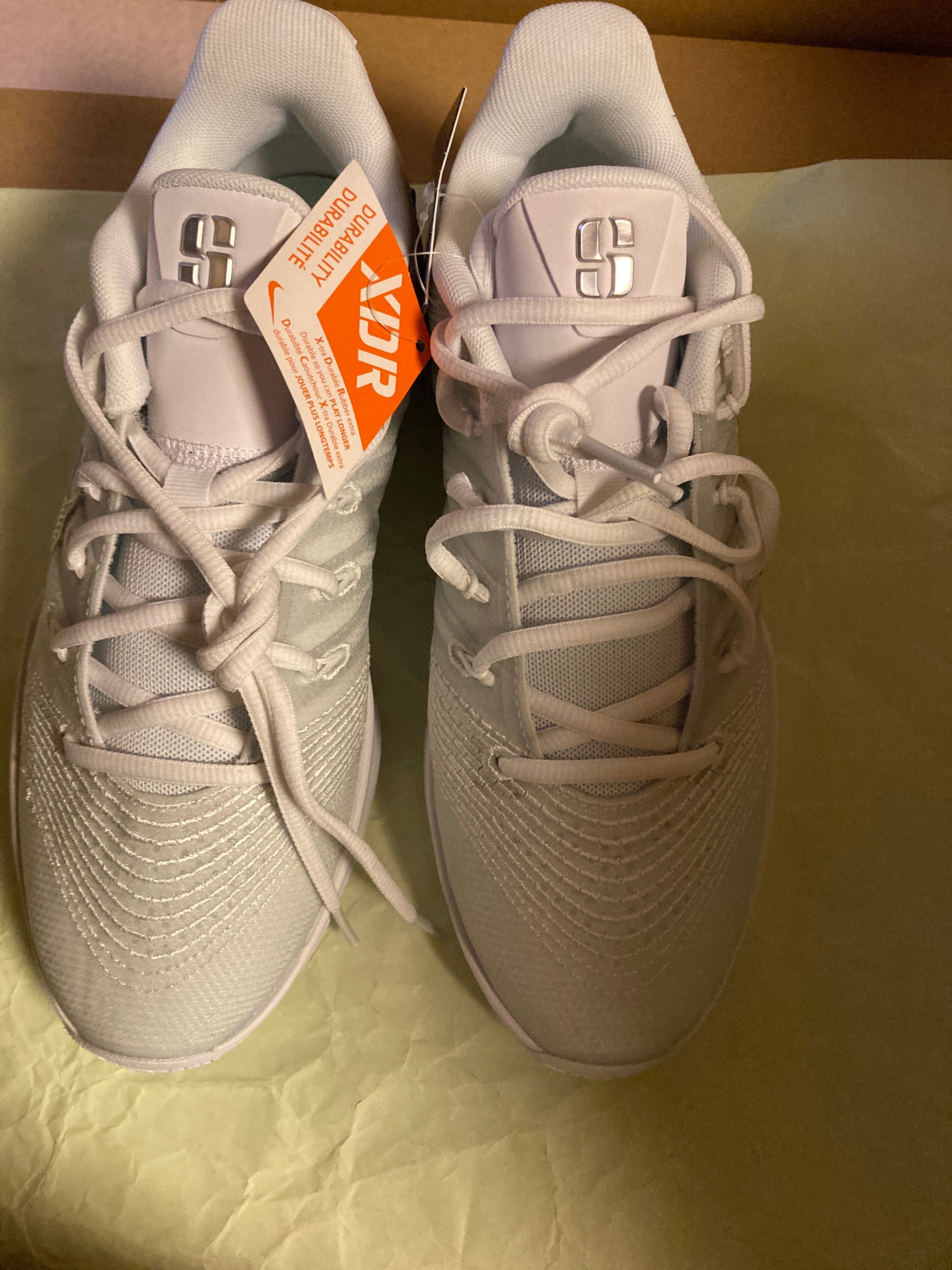 Nike Women's Sabrina 3 "White/Mint Foam" (HF2881-101/HF2882-101)