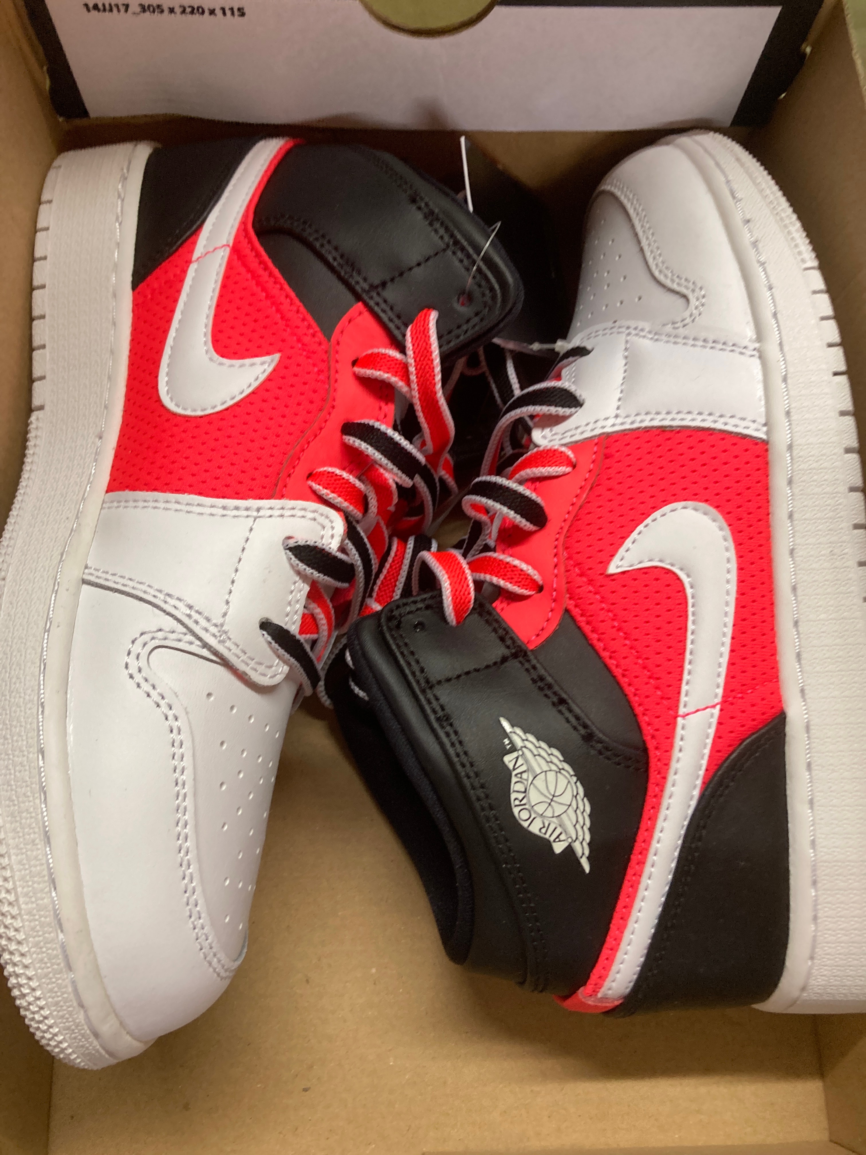 Nike GS Air Jordan 1 Mid SE "Black/Infrared 23/White"