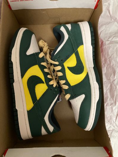 Nike Women's Dunk Low SE "Noble Green"