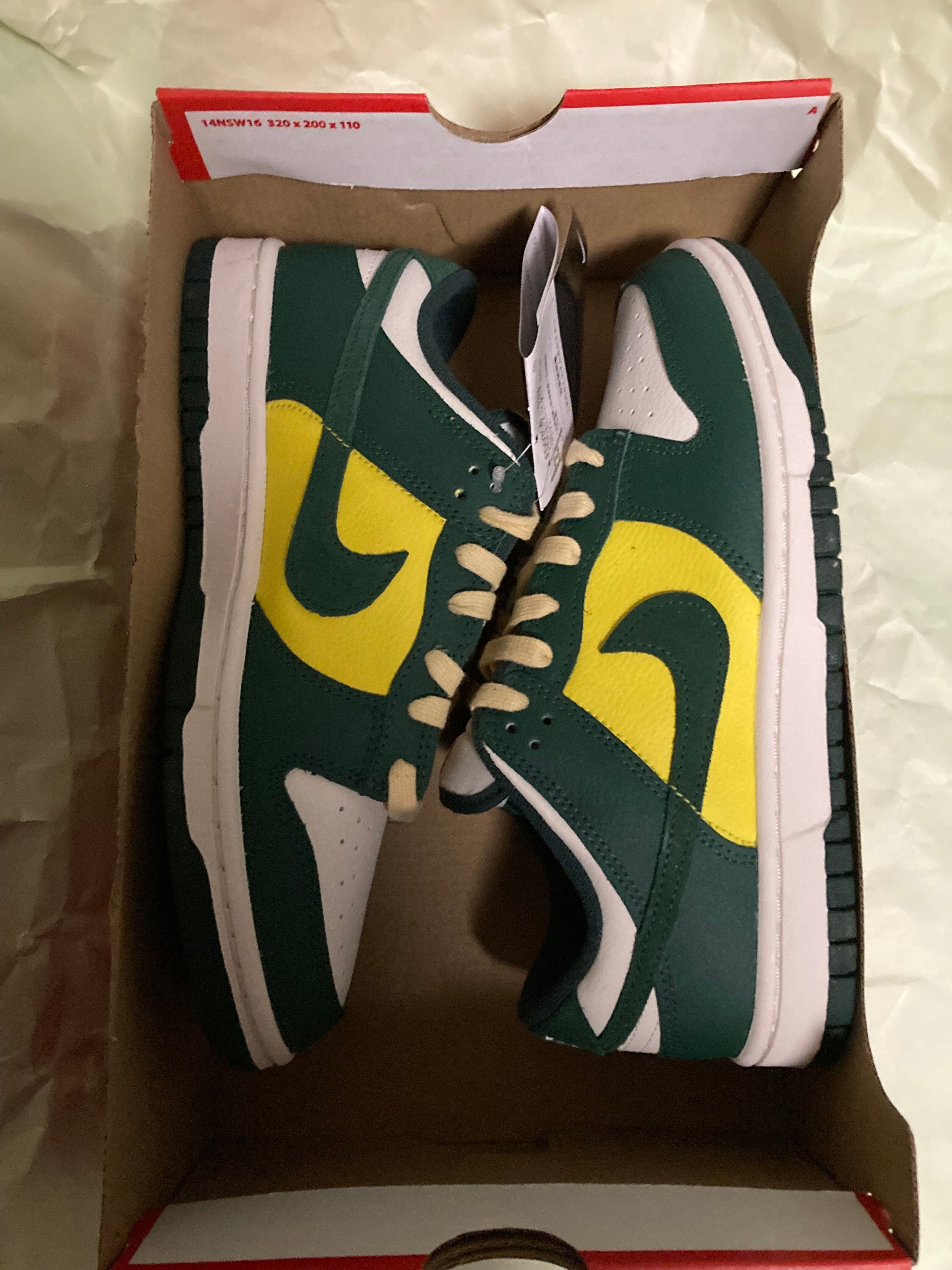 Nike Women's Dunk Low SE "Noble Green"