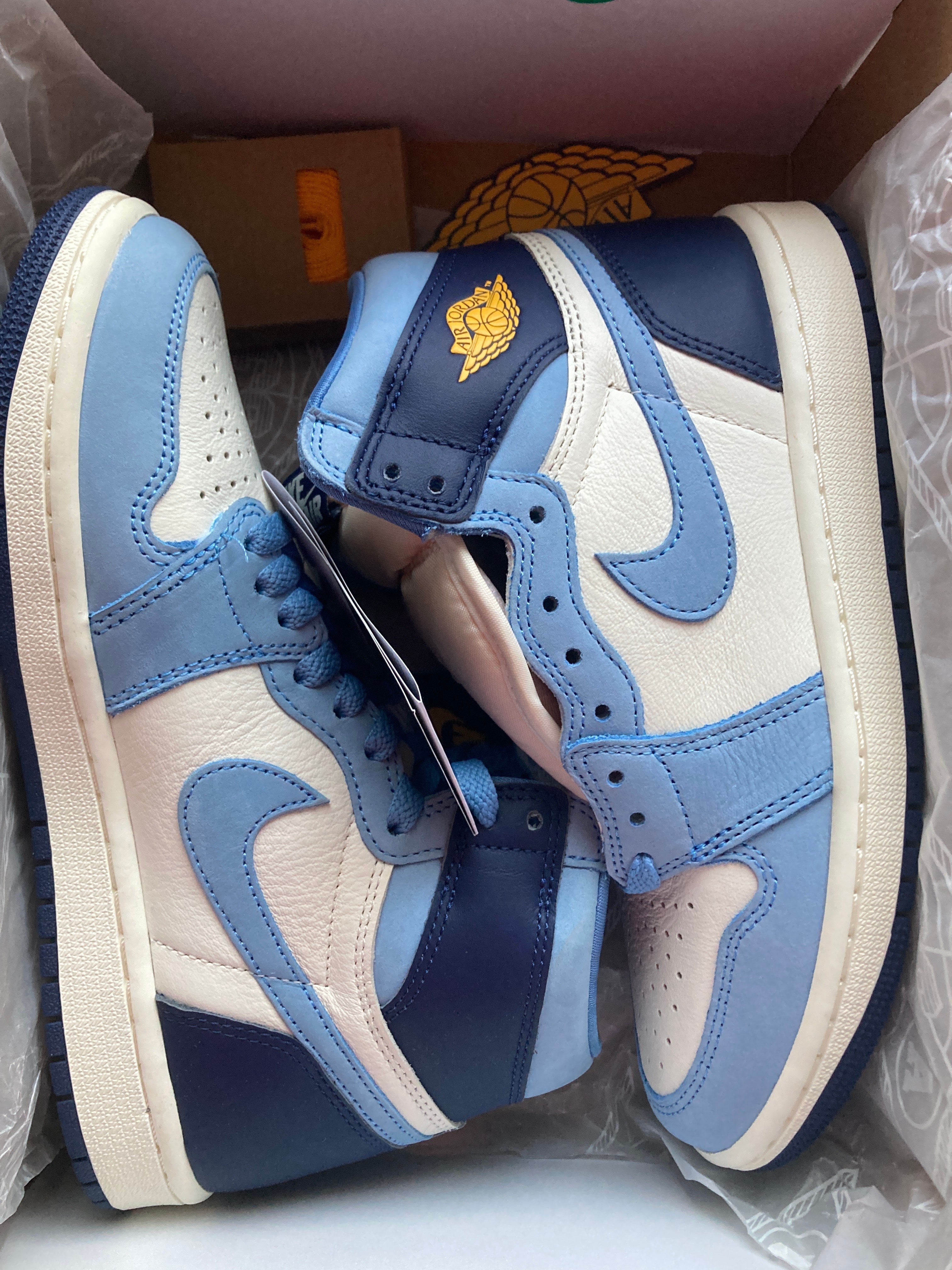 Nike Women's Air Jordan 1 Retro High OG "First in Flight"