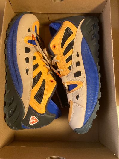 Nike ACG Air Exploraid "Sesame and Laser Orange"