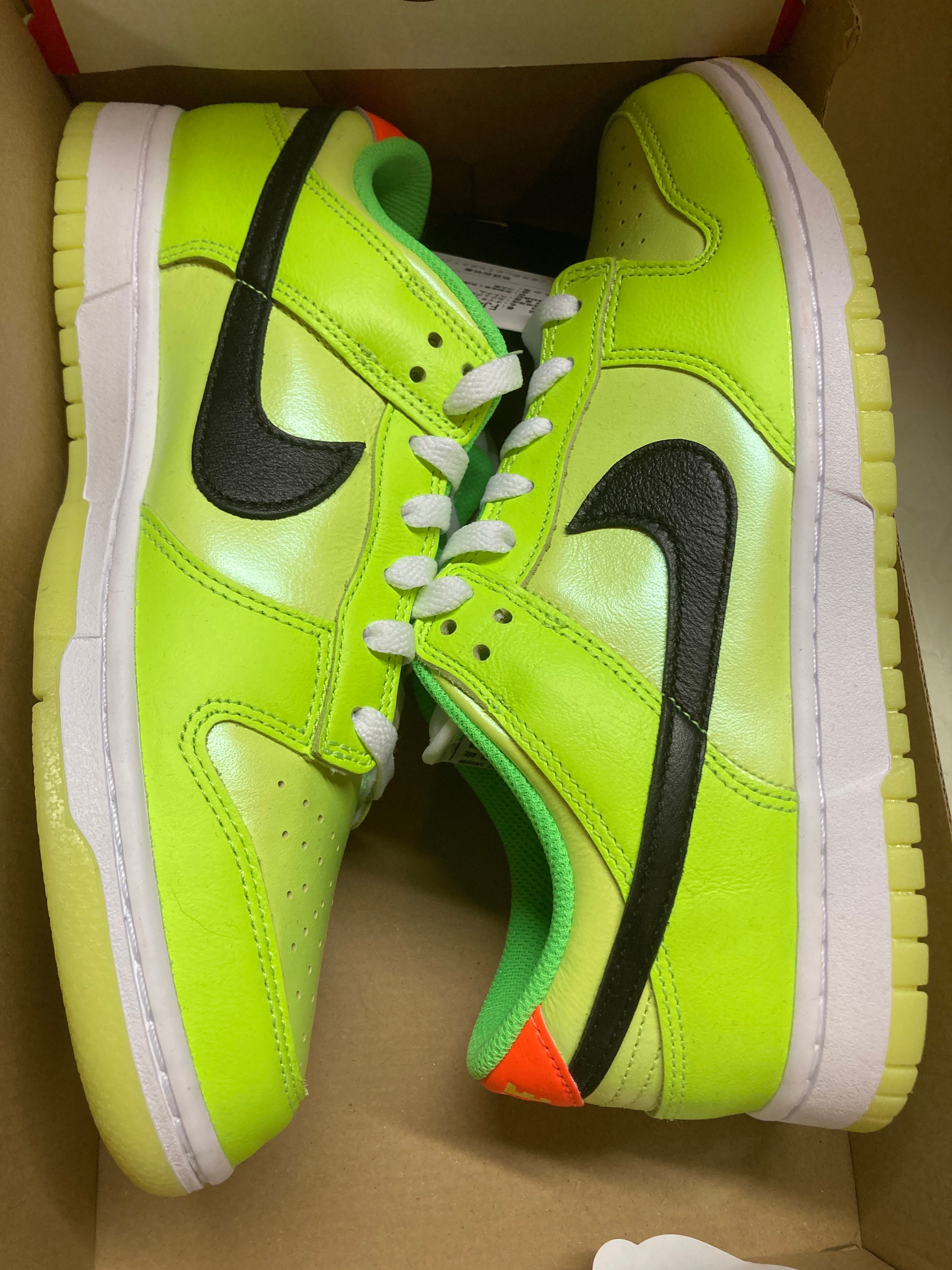 Nike Dunk Low "Volt"