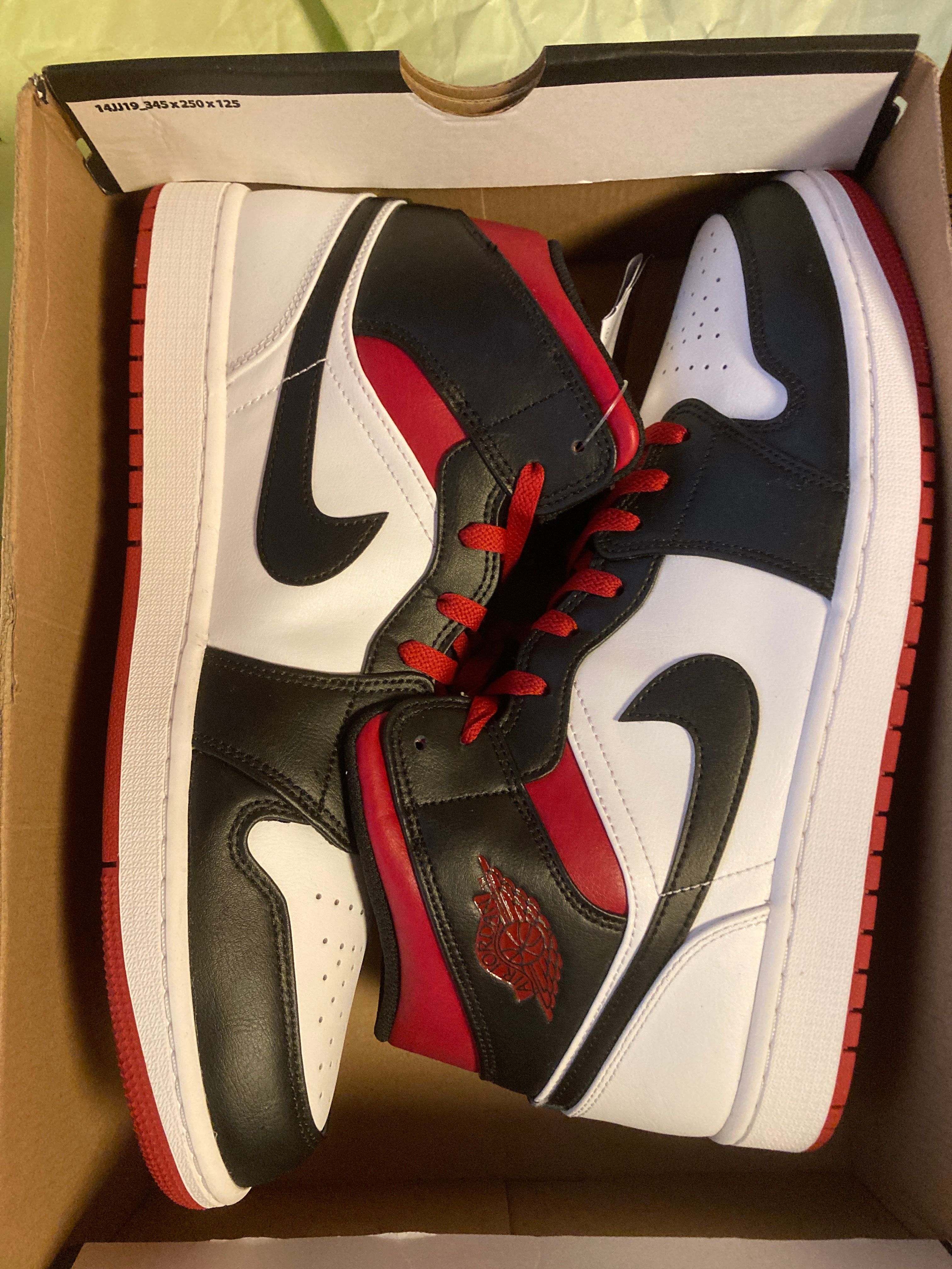 Nike Air Jordan 1 Mid "Gym Red"