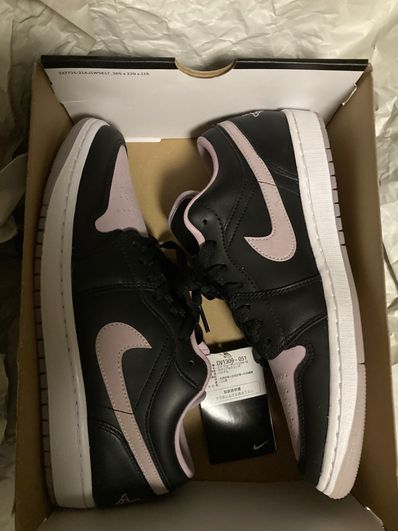 Nike Air Jordan 1 Low SE "Black/Iced Lilac"