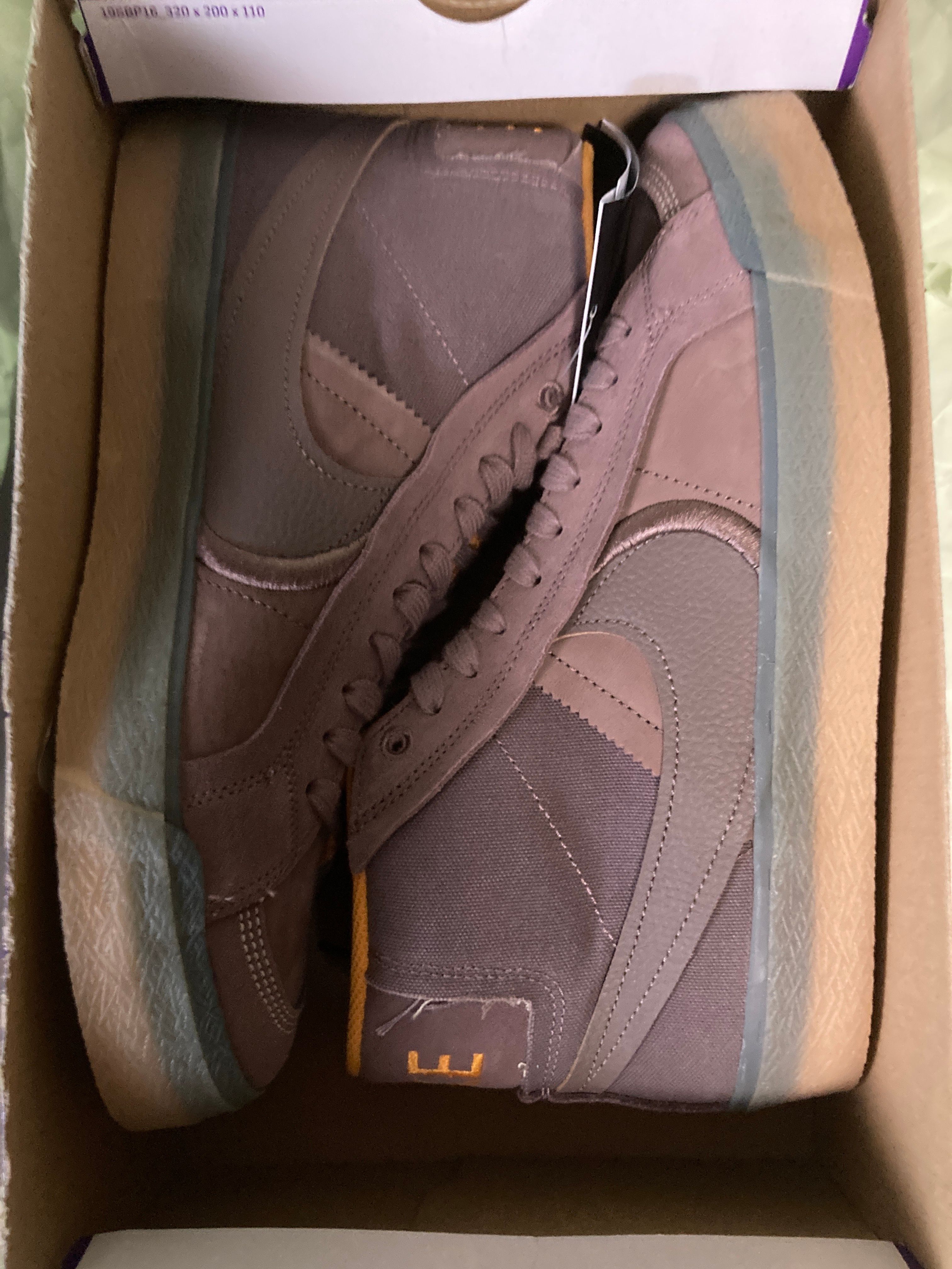 Nike SB Blazer Mid "Plum Ecrlipse/Kumquad"