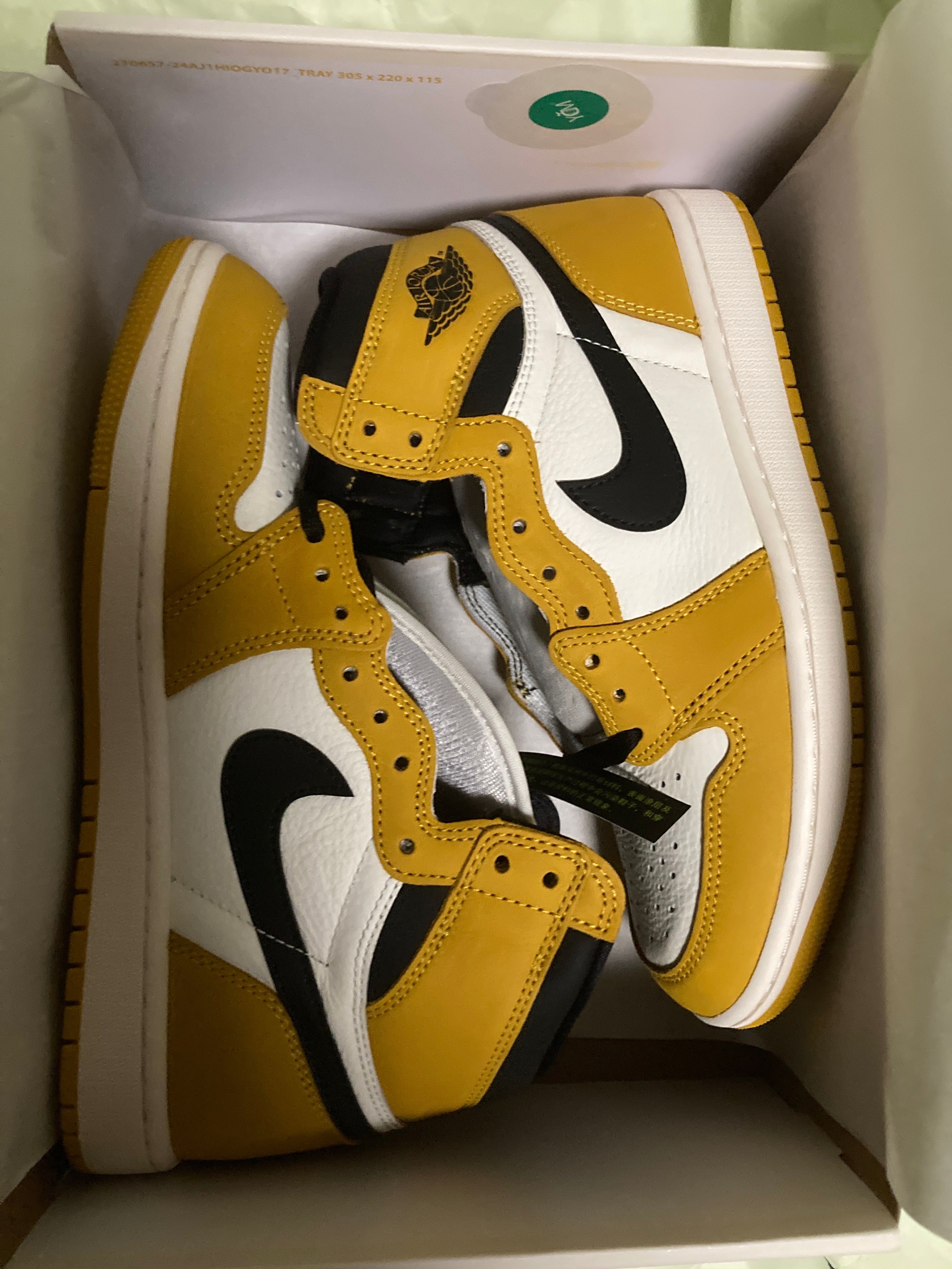 Nike Air Jordan 1 Retro High OG "Yellow Ochre"