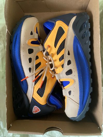 Nike ACG Air Exploraid "Sesame and Laser Orange"