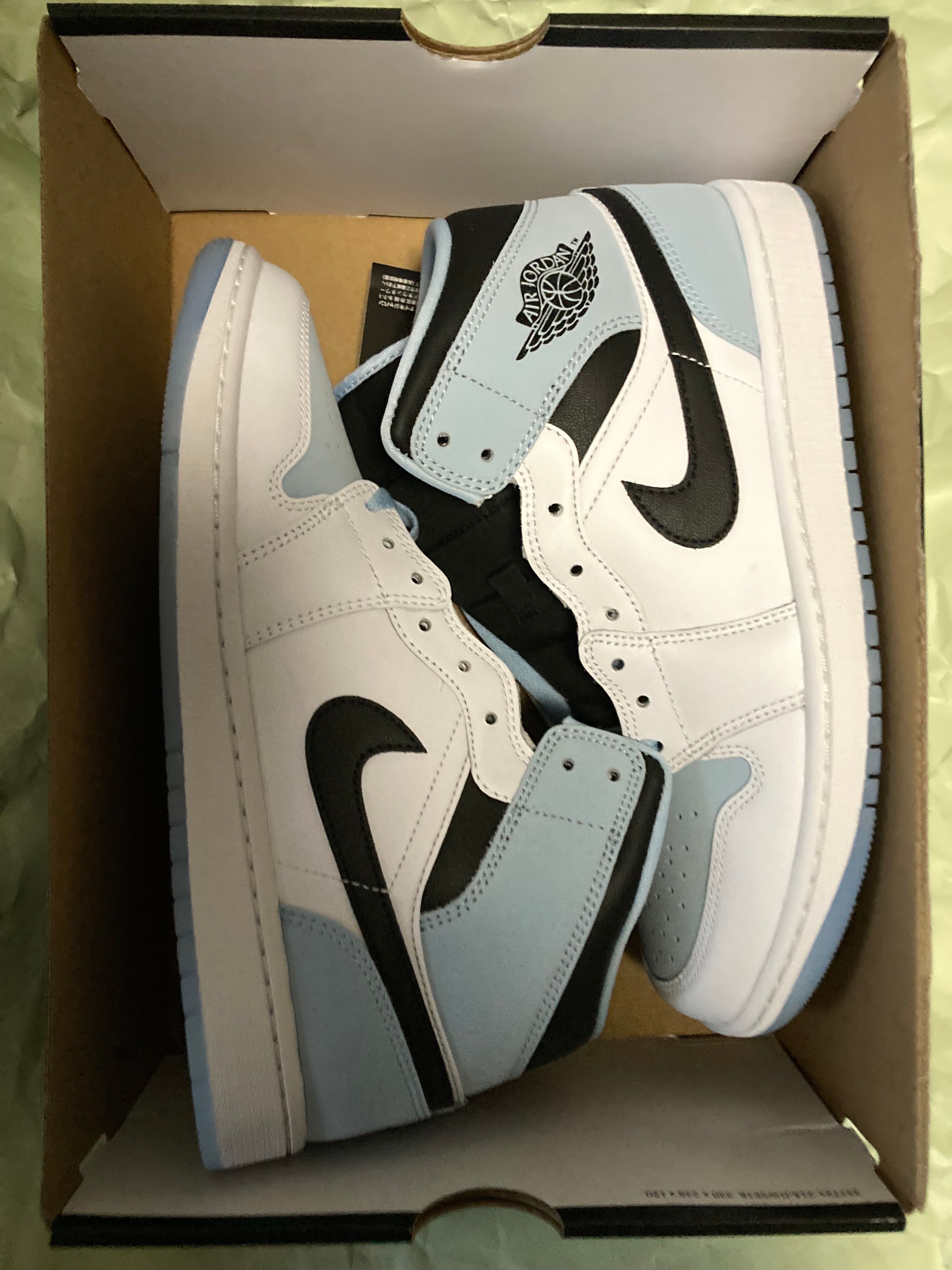 Nike Air Jordan 1 Mid "Ice Blue Nubuck"