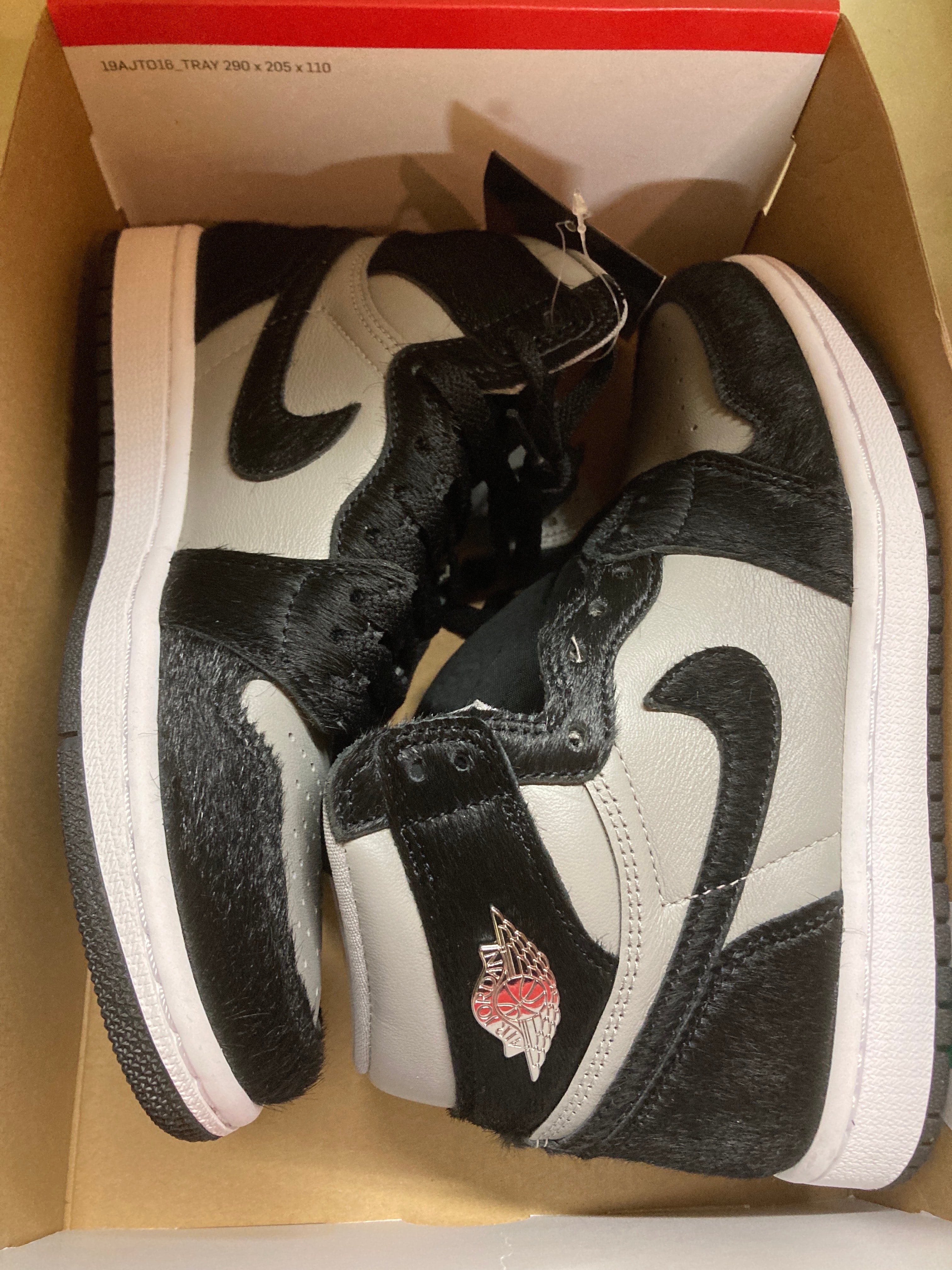 Nike Women's Air Jordan 1 Retro High OG "Medium Grey"