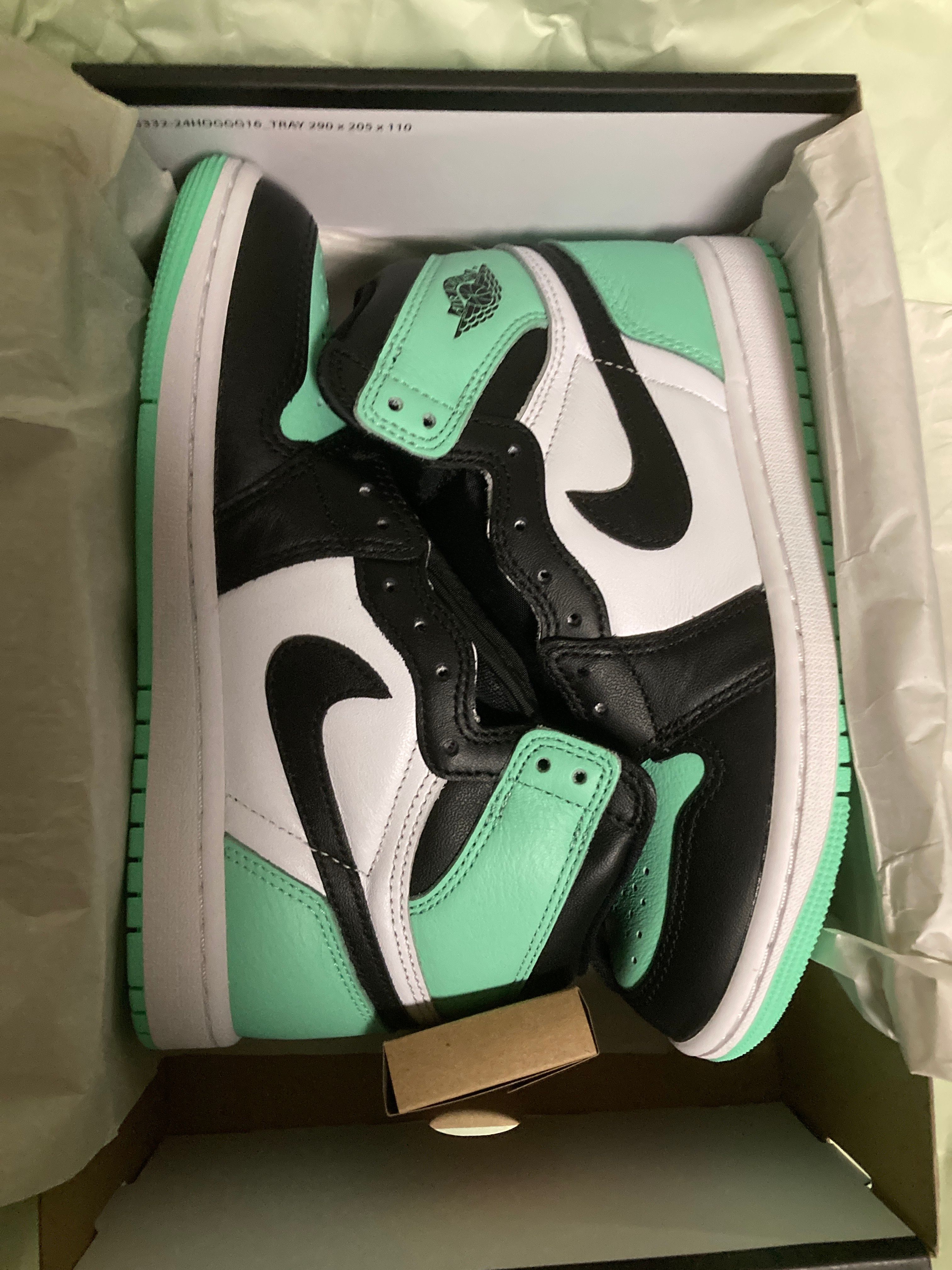 Nike Air Jordan 1 High OG "Green Glow"