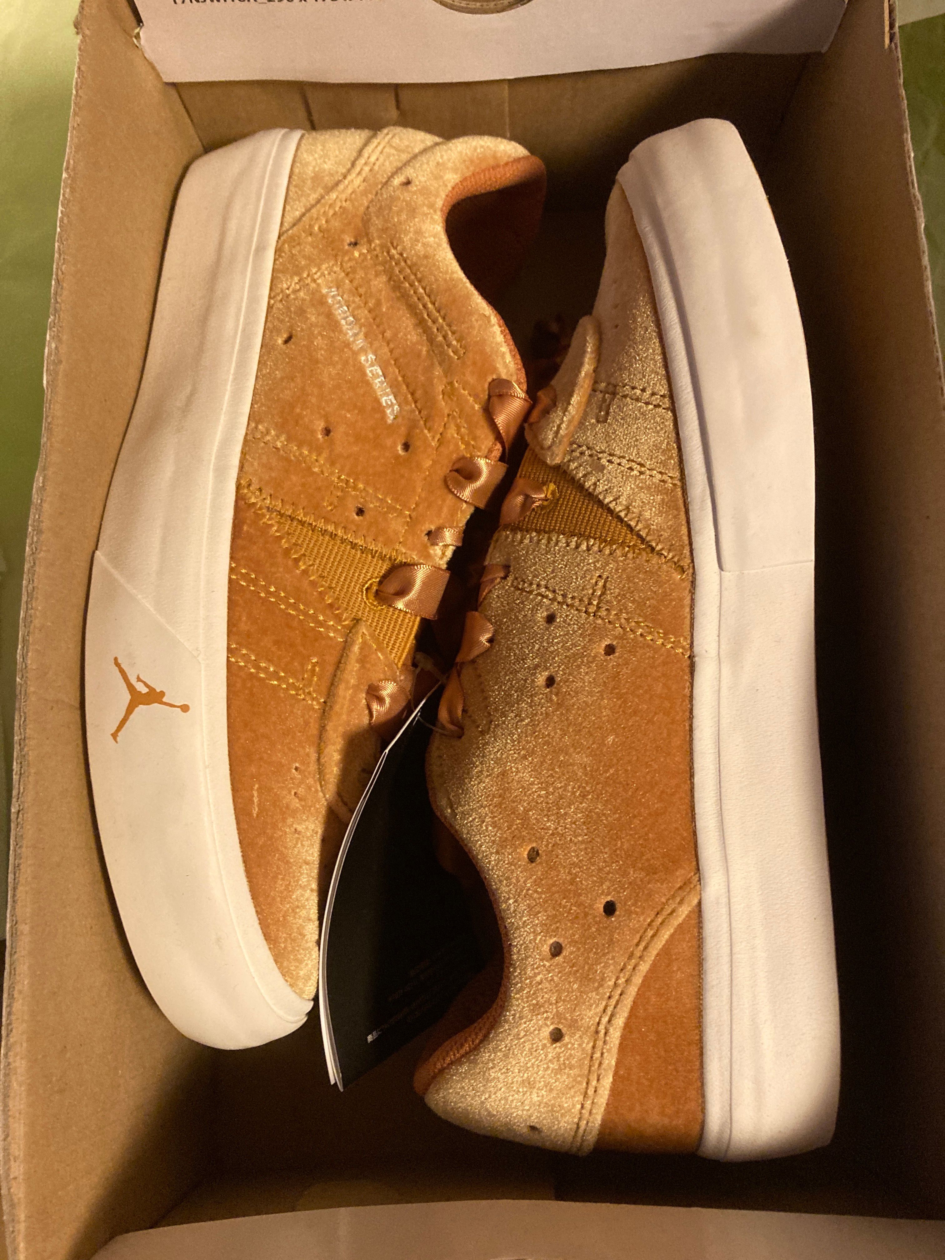 Nike Women's Air Jordan Series .05 SE Low "Gold Velvet"