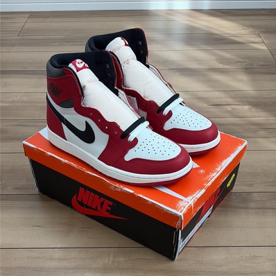 Nike Air Jordan 1 High OG "Lost & Found/Chicago"