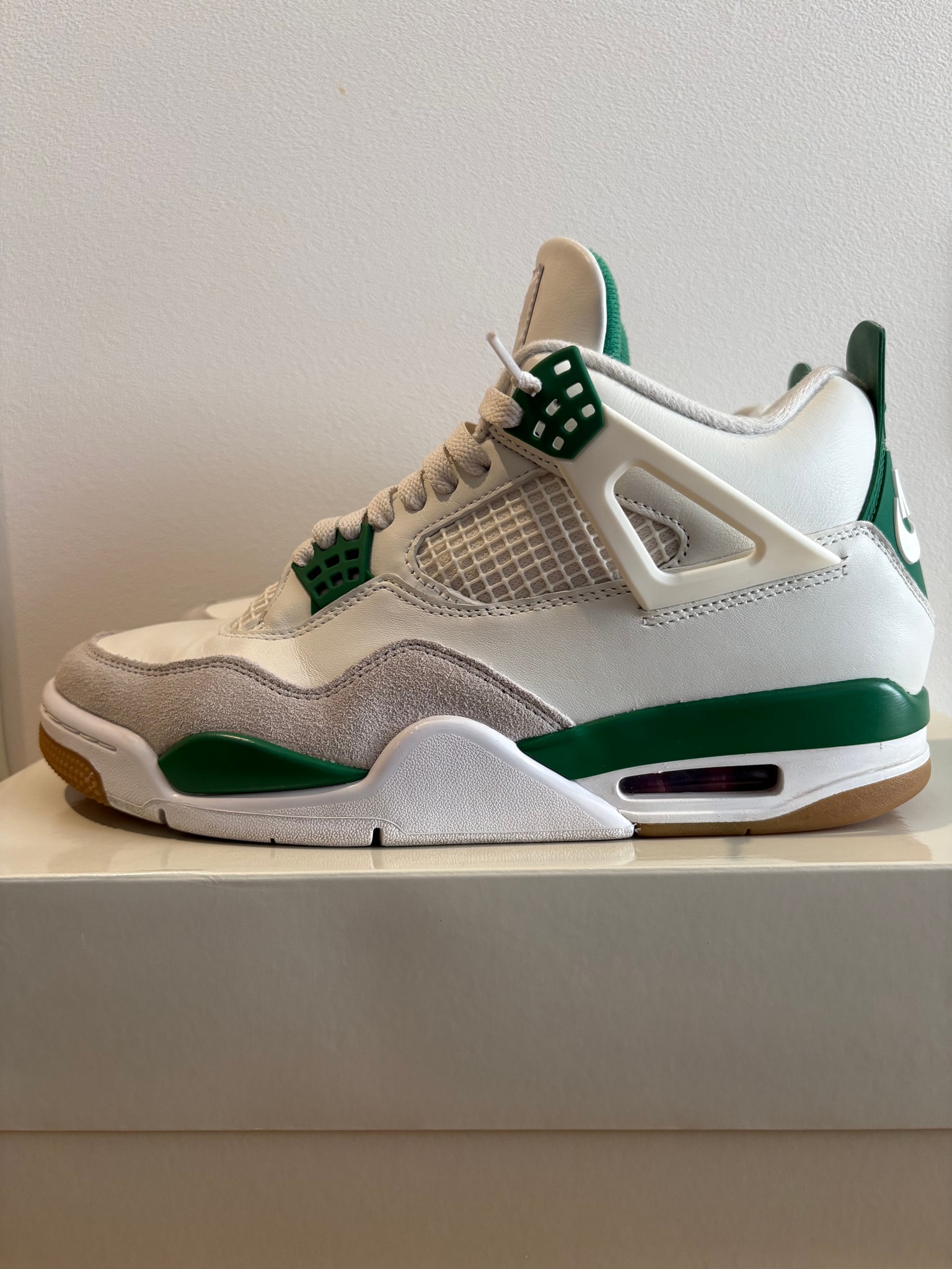 Nike SB × Air Jordan 4 Retro SP "Pine Green"