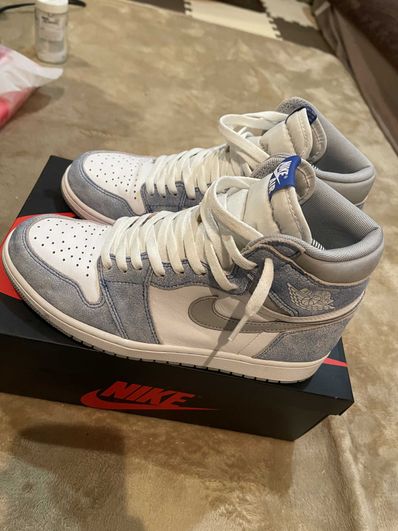 Nike Air Jordan 1 High OG "Hyper Royal"