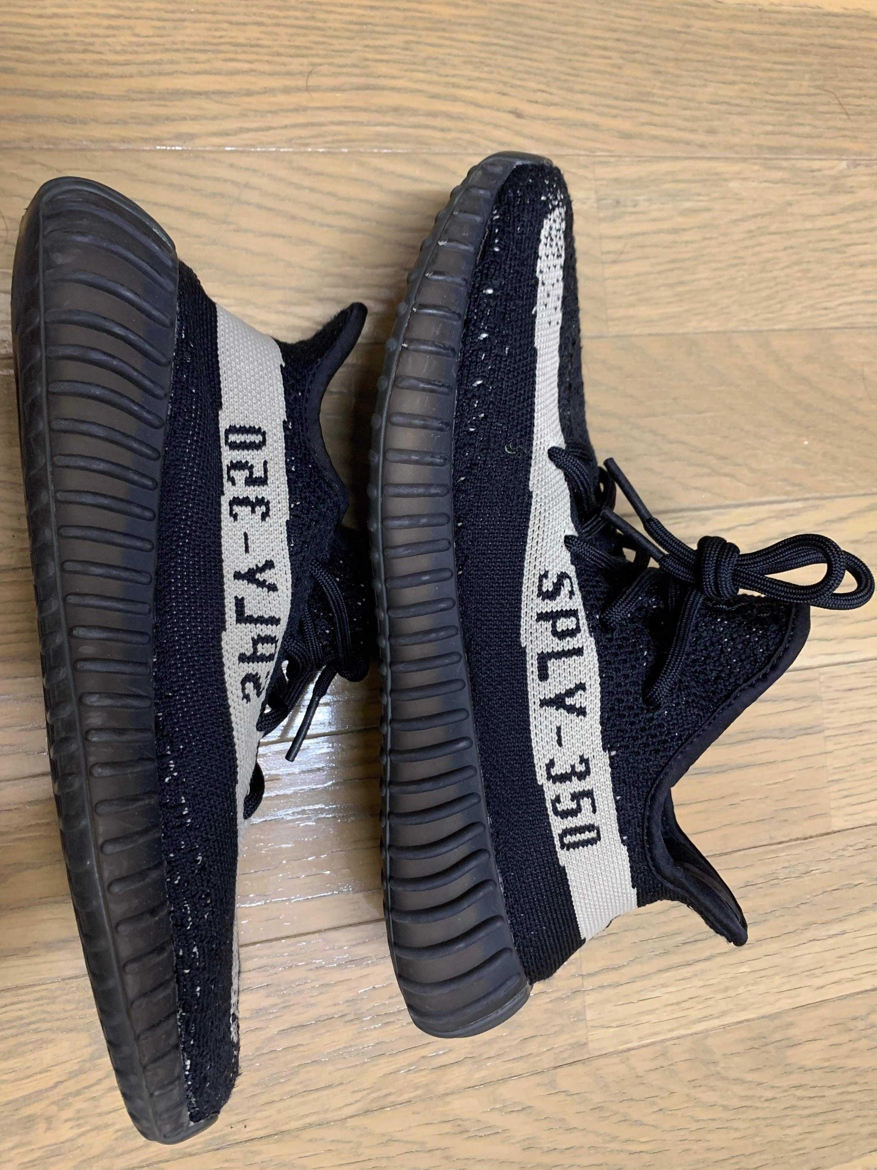 adidas YEEZY Boost 350 V2 "Oreo"