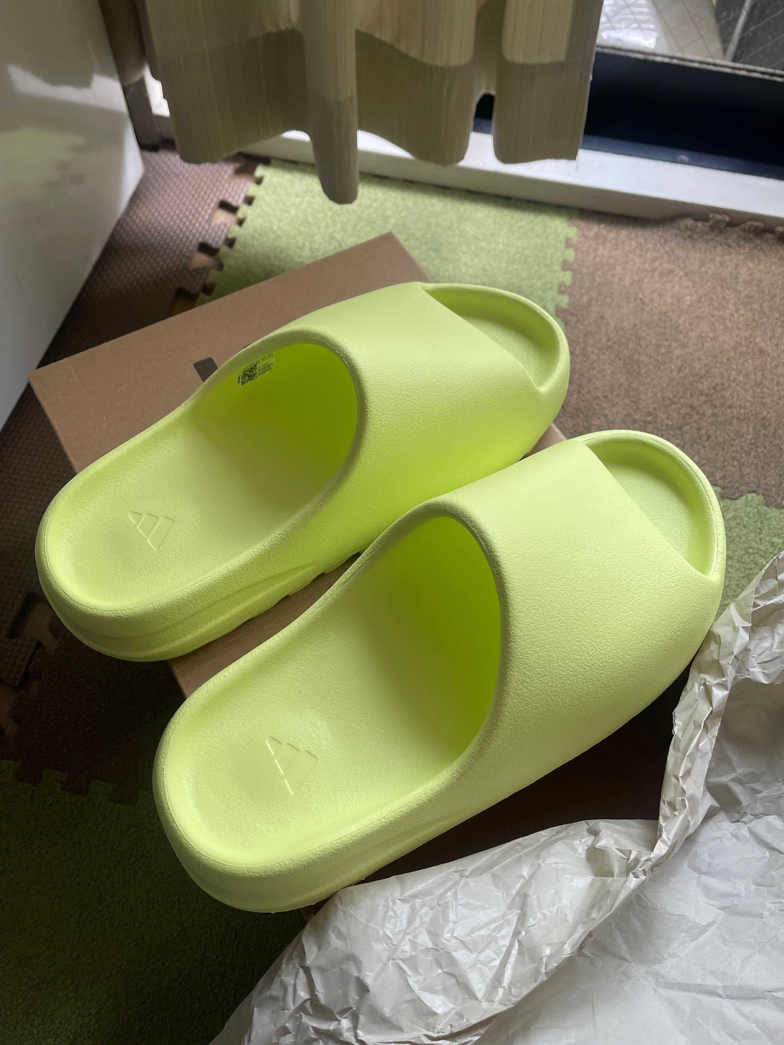 adidas YEEZY Slide "Glow Green"