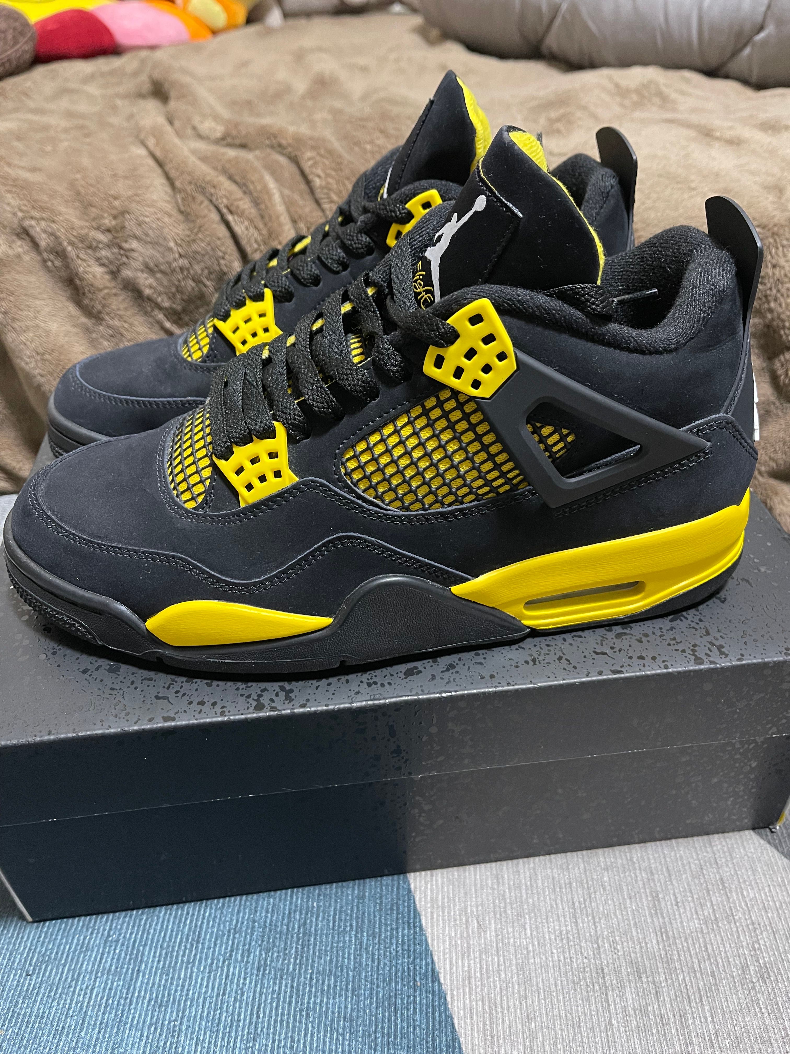 Nike Air Jordan 4 Retro "Thunder"(2023)