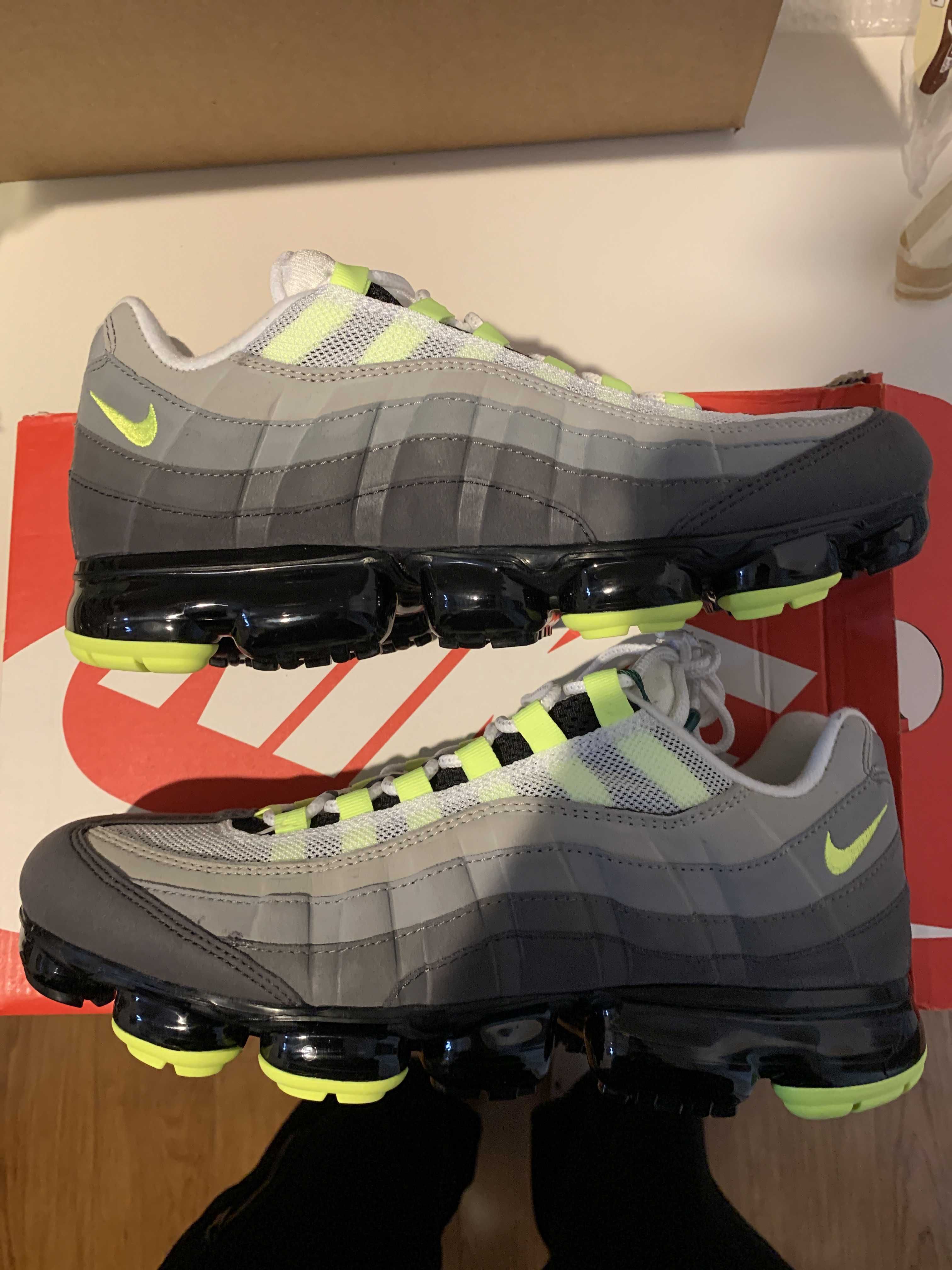 Nike Air Vapormax 95 "Neon"