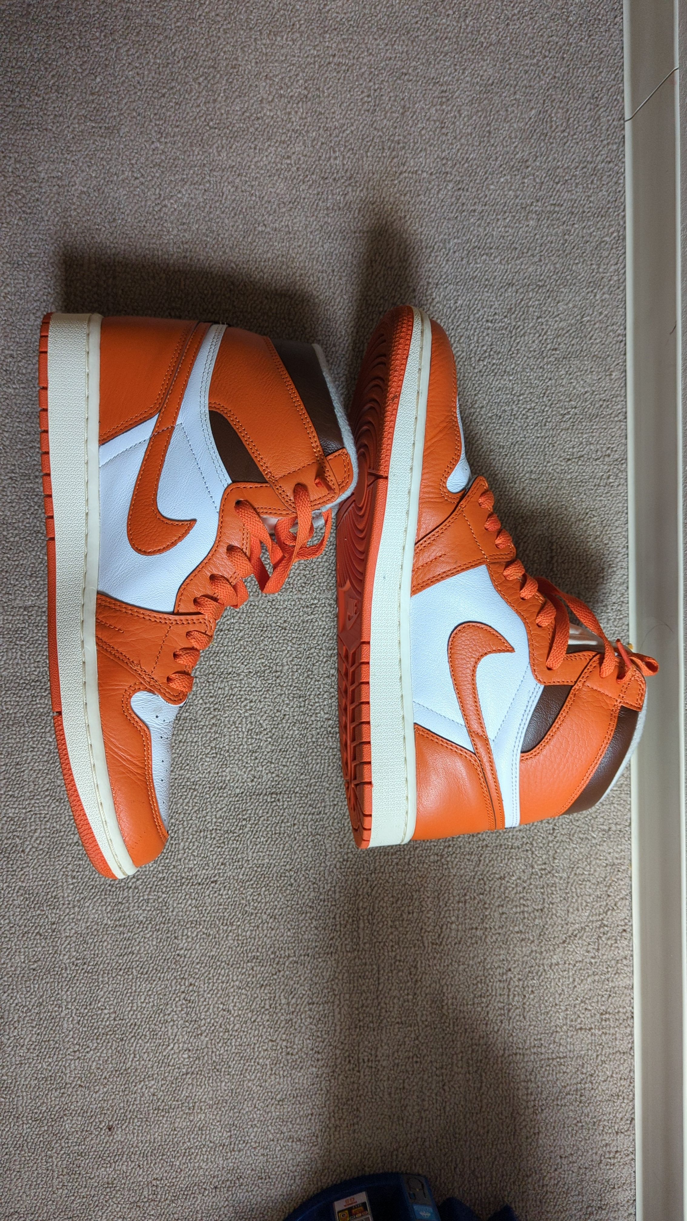 Nike Women's Air Jordan 1 High OG "Starfish"