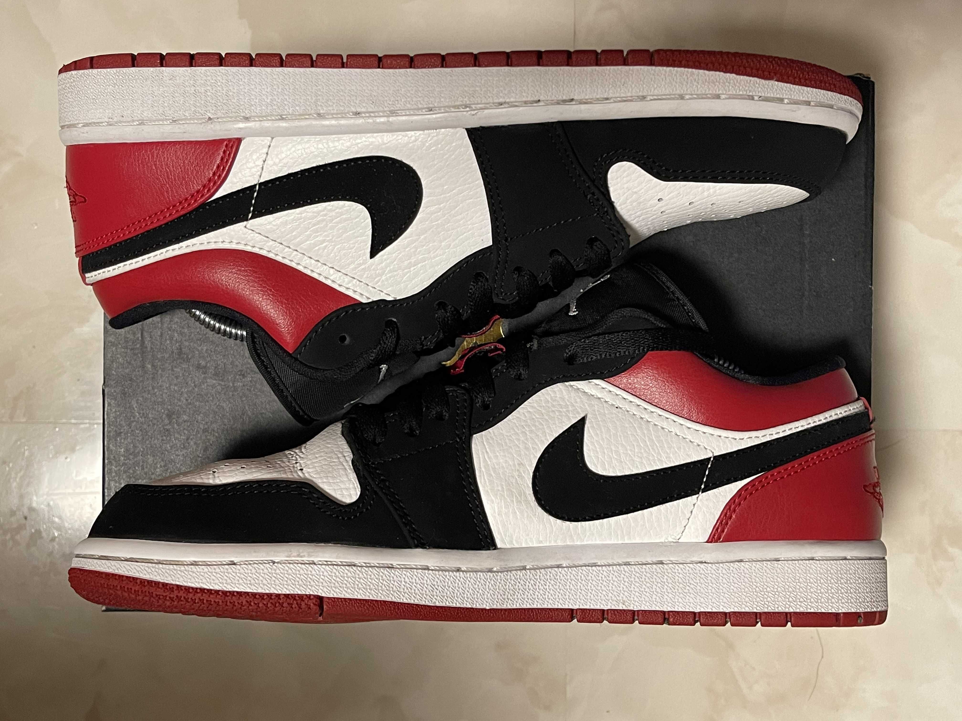 Nike Air Jordan 1 Low "Black Toe"