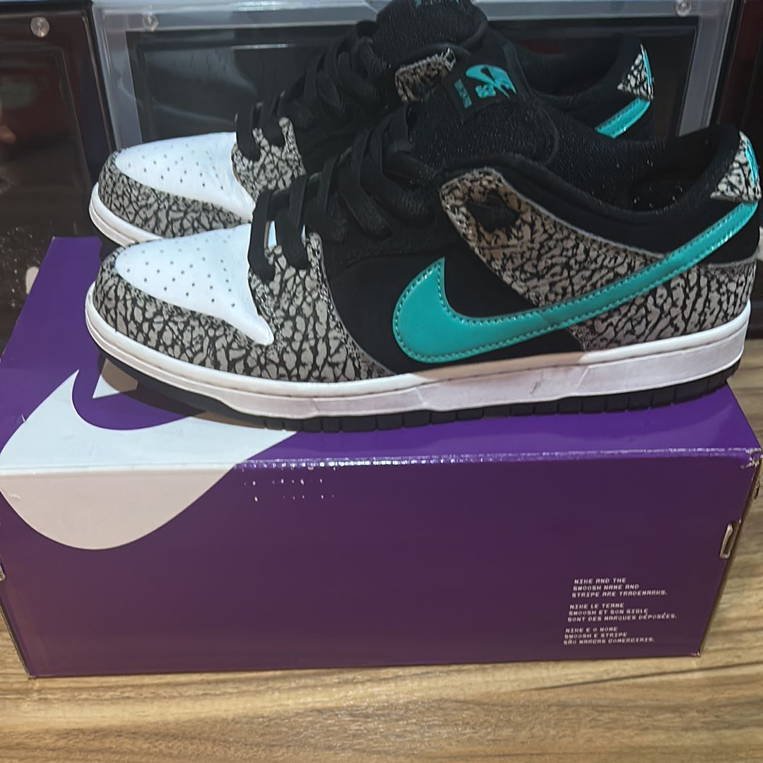 Nike SB Dunk Low "Elephant/Safari"