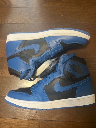 Nike Air Jordan 1 Retro High OG "Dark Marina Blue"
