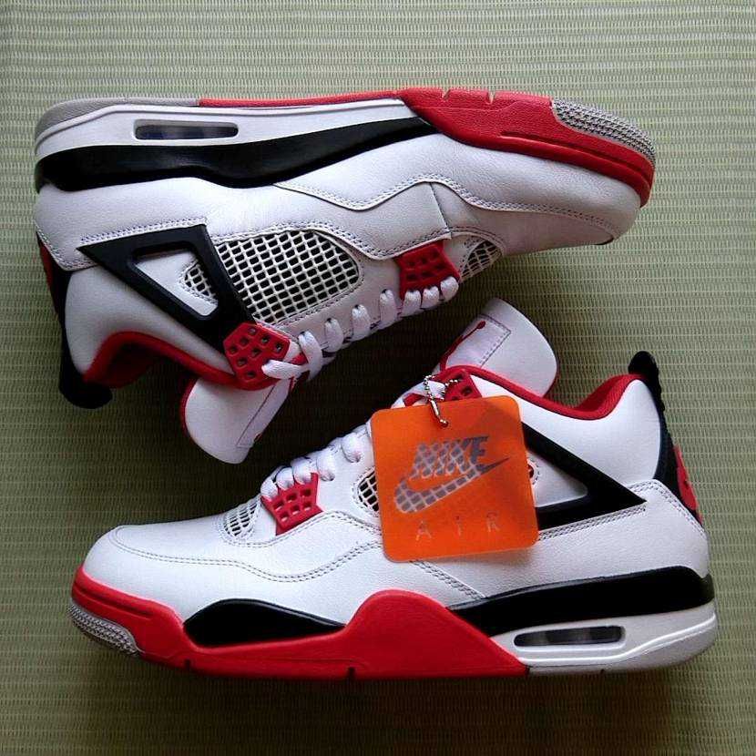 Nike Air Jordan 4 Retro OG "Fire Red" (2020)